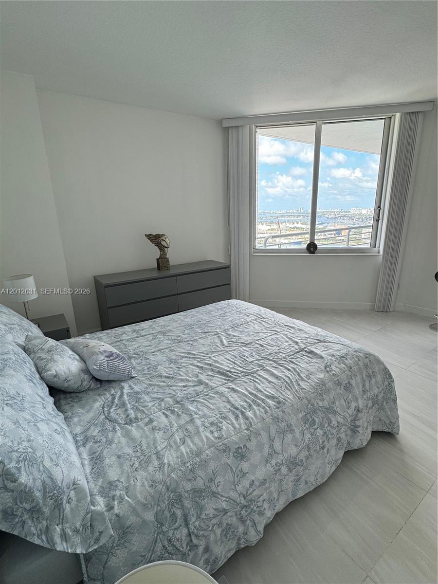 335 S Biscayne Blvd # 2900