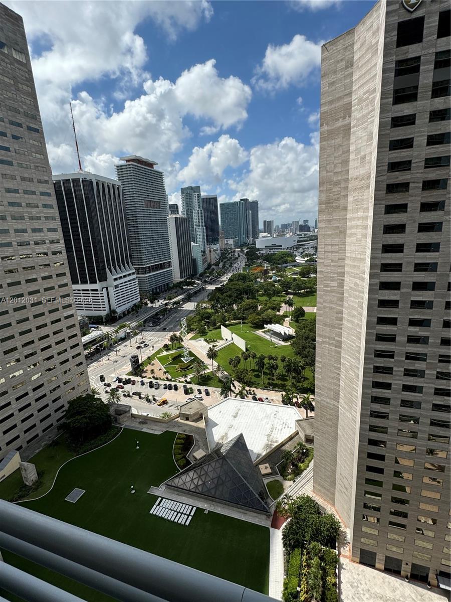 335 S Biscayne Blvd # 2900
