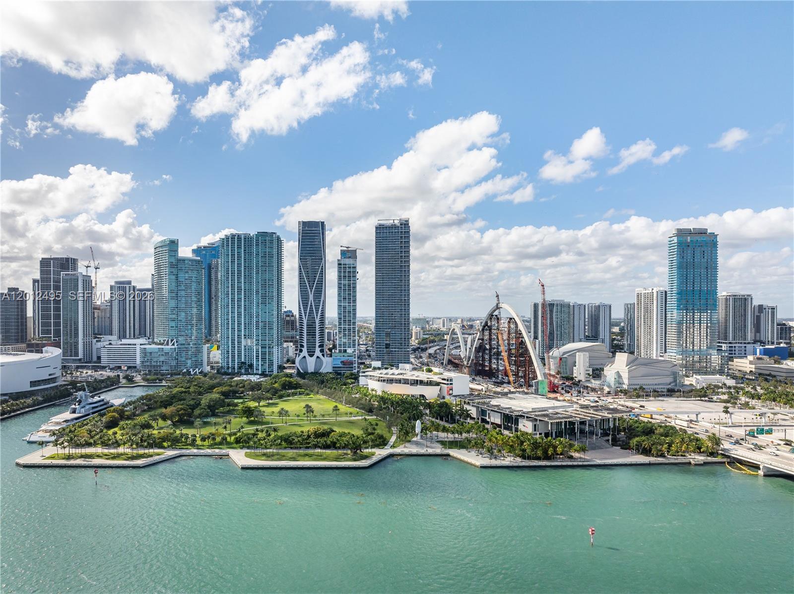 1100 Biscayne Blvd # 5702