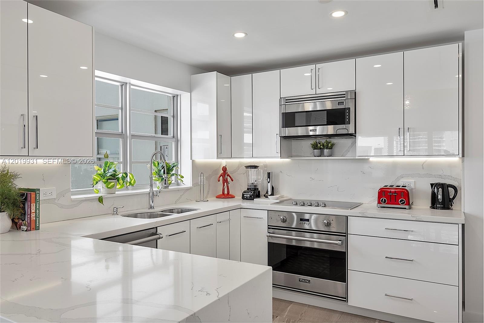 16 Island Ave # 7C