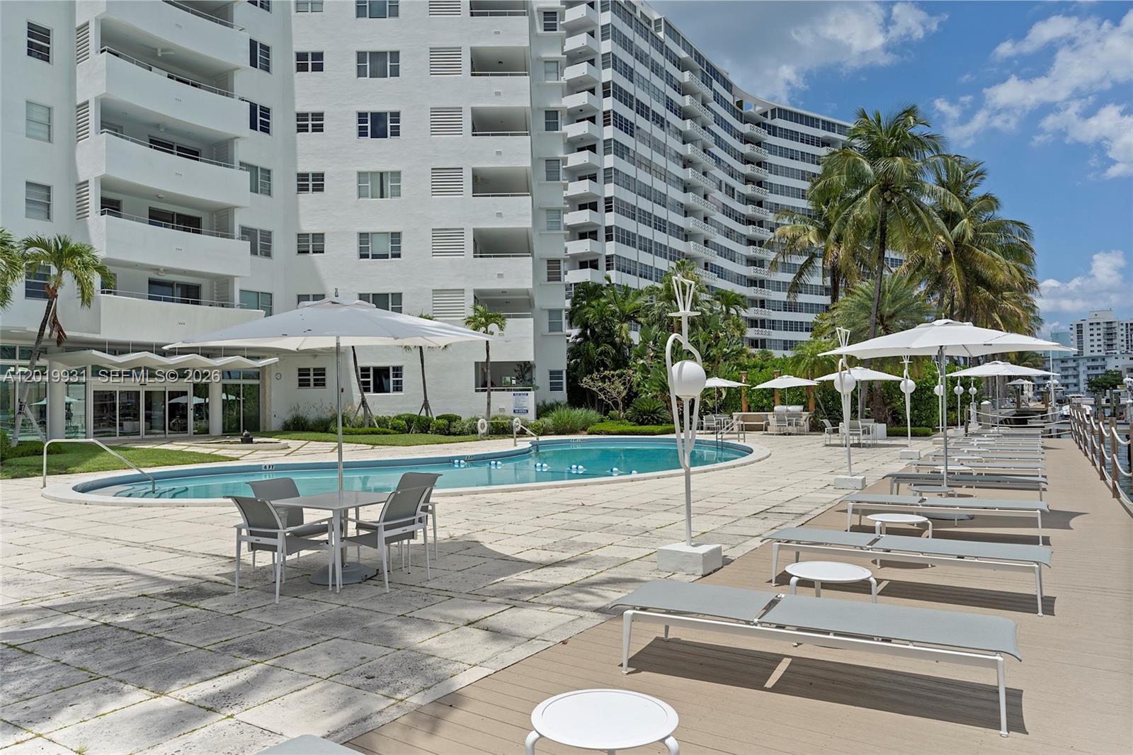 16 Island Ave # 7C
