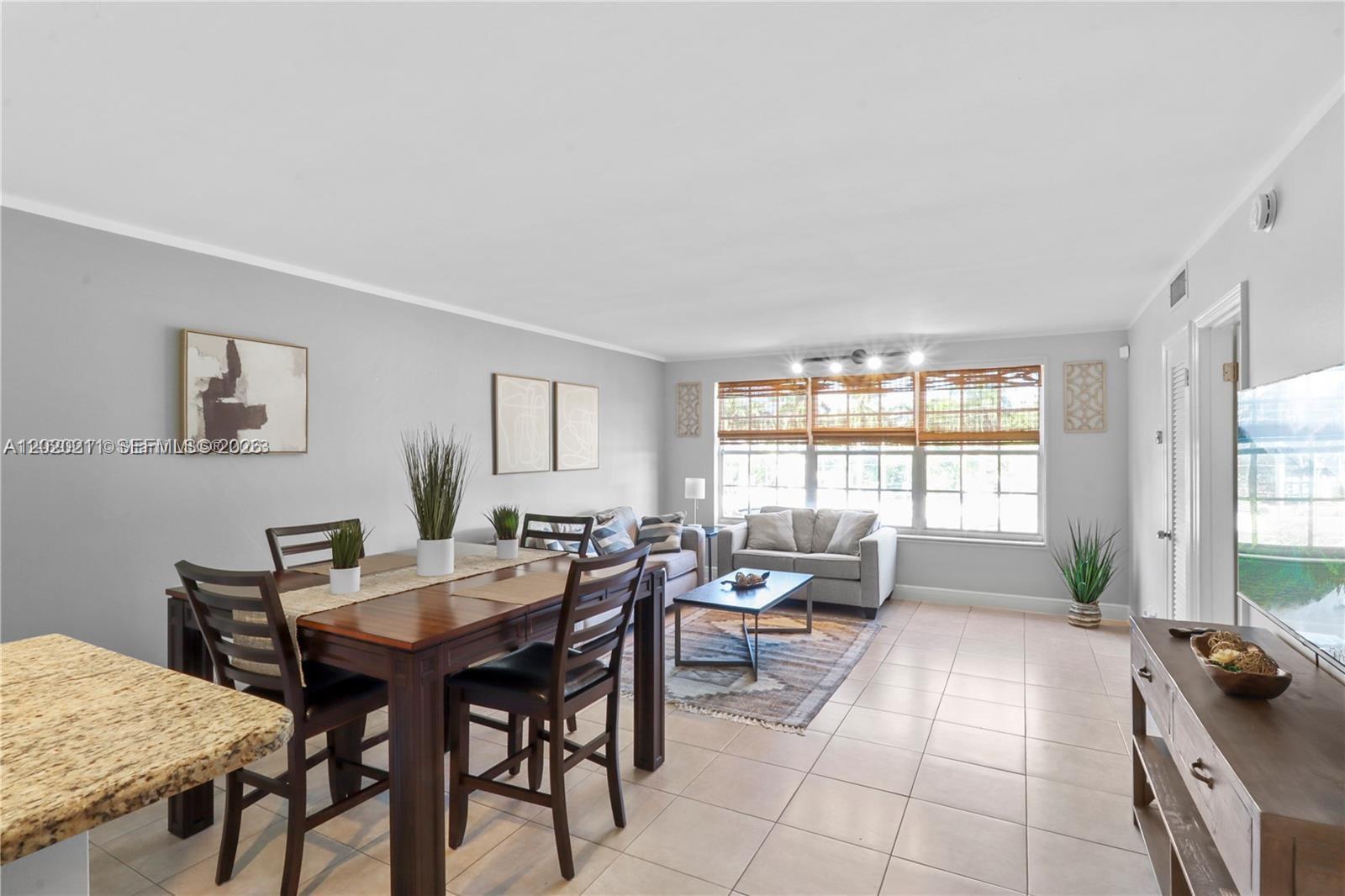 2420 SE 17th Cswy # 301C