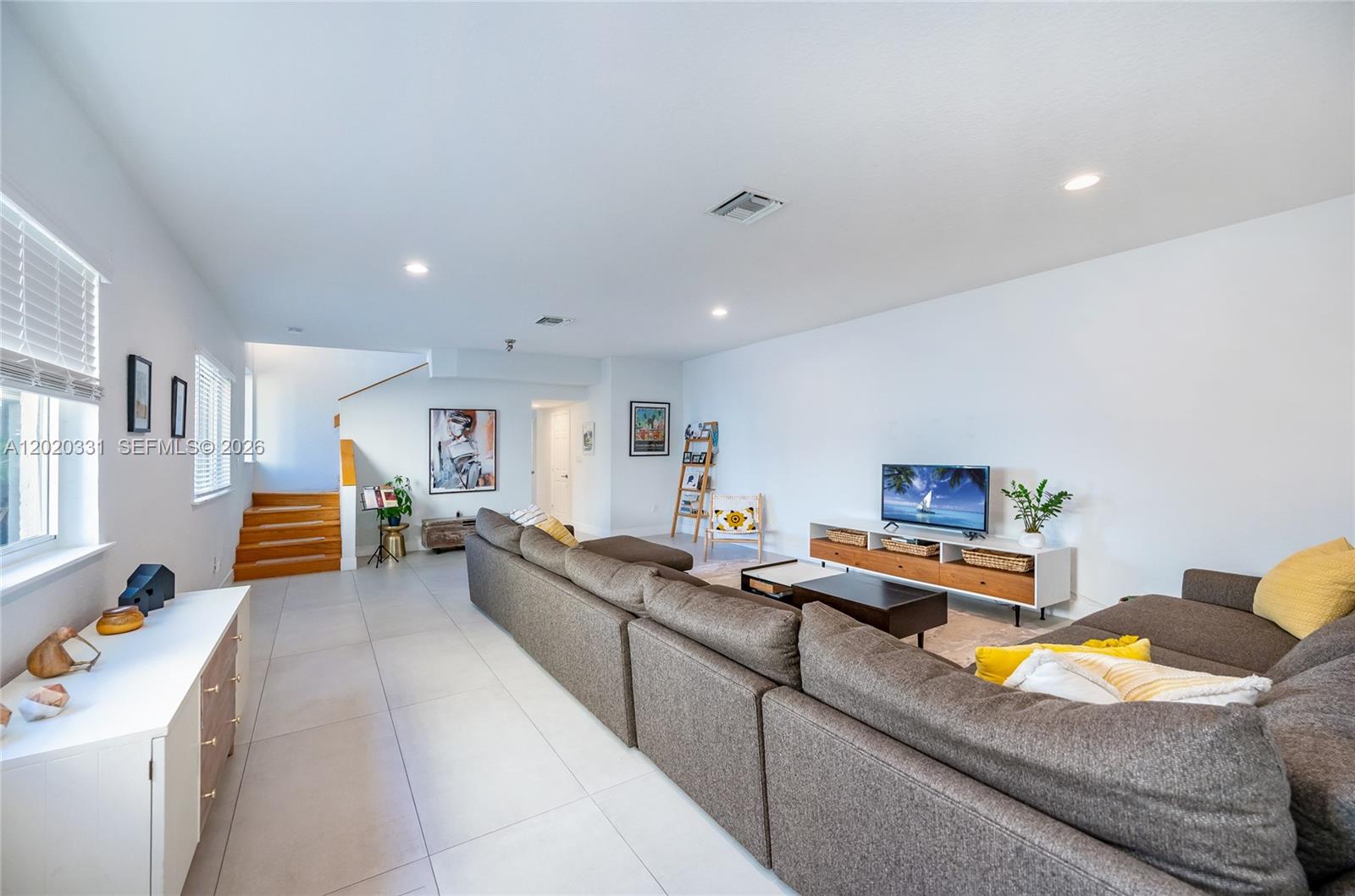 3167 Mary St # 1