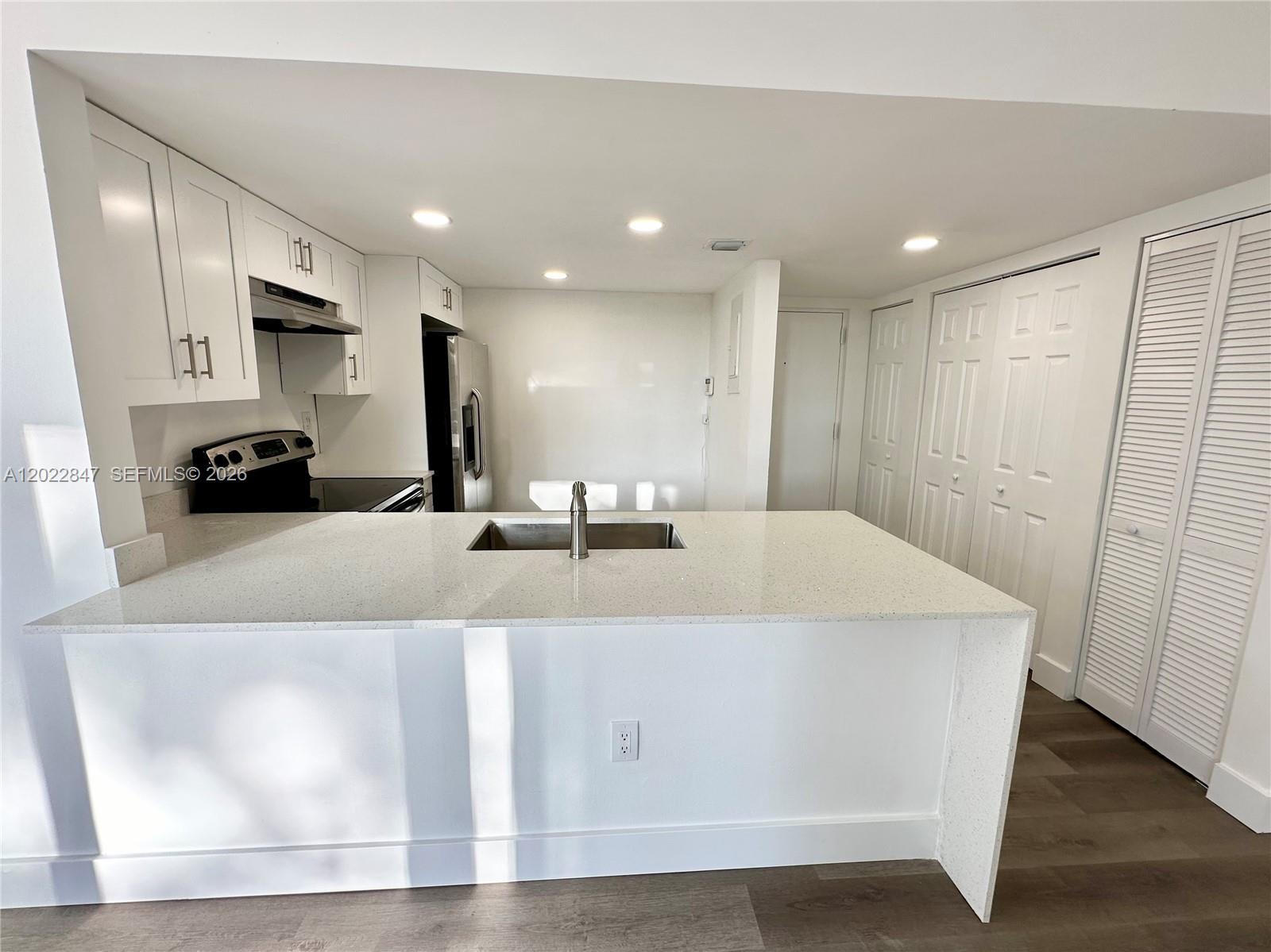 3561 SW 117 Ave # 408 Unit: 7-408