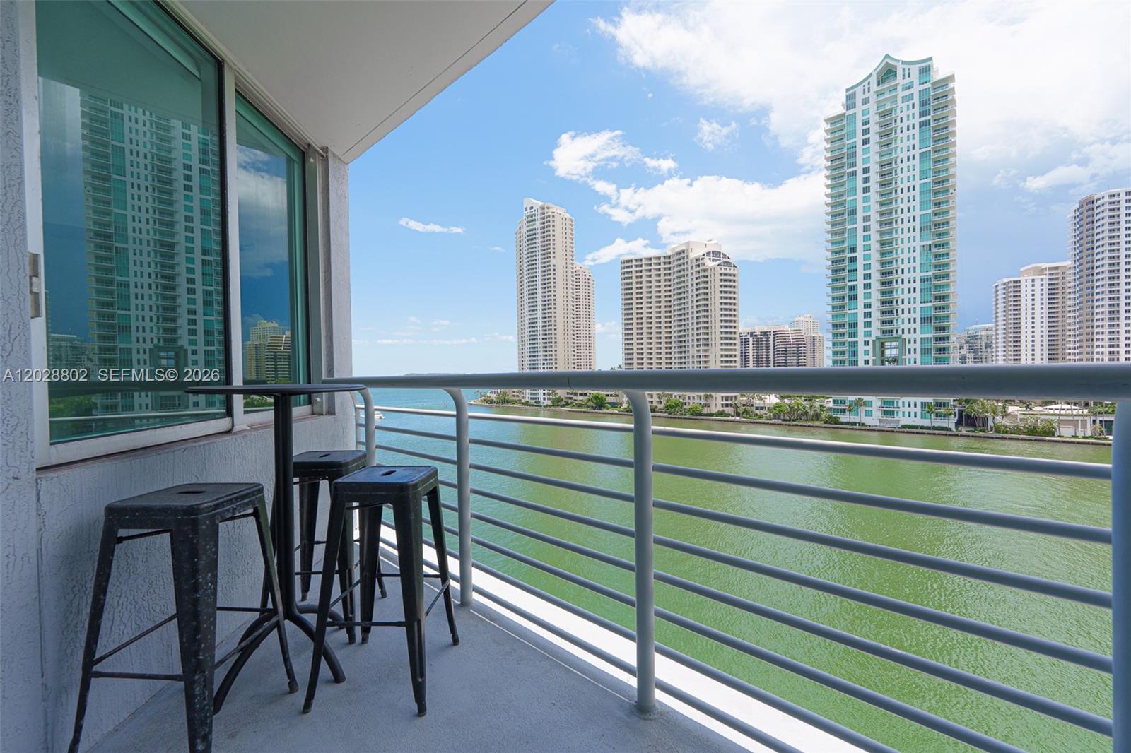 325 S Biscayne Blvd # 821