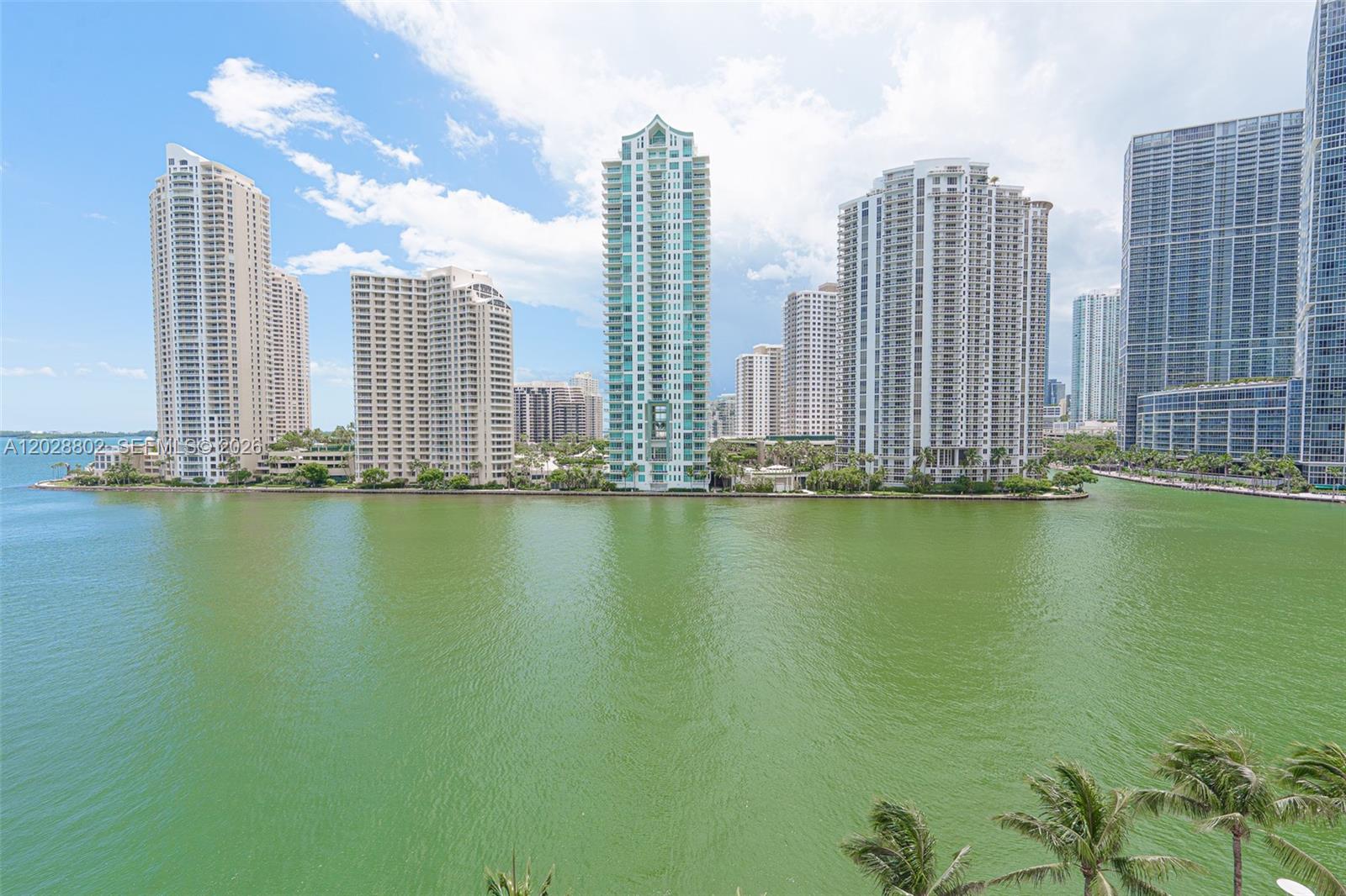 325 S Biscayne Blvd # 821