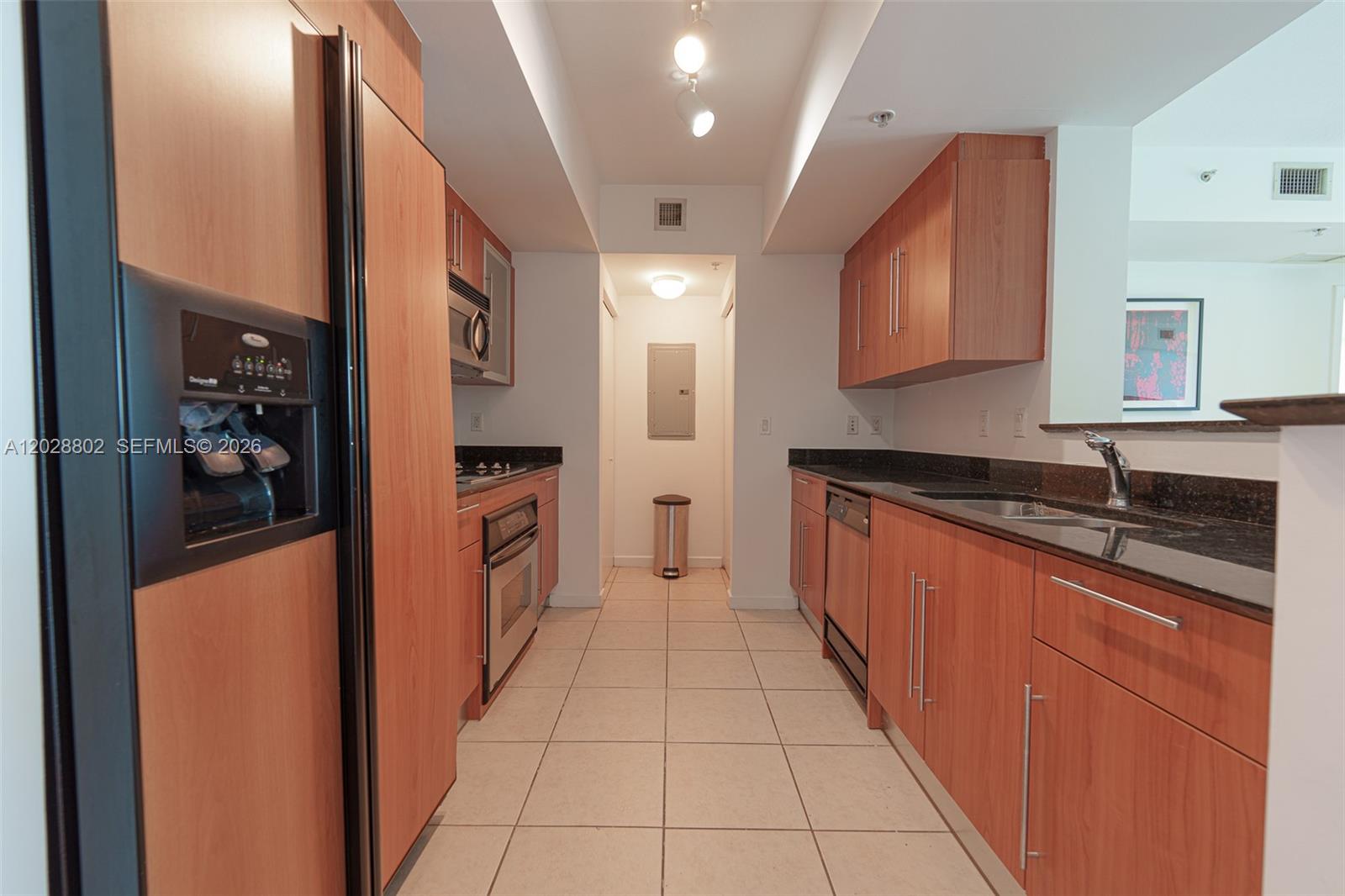 325 S Biscayne Blvd # 821