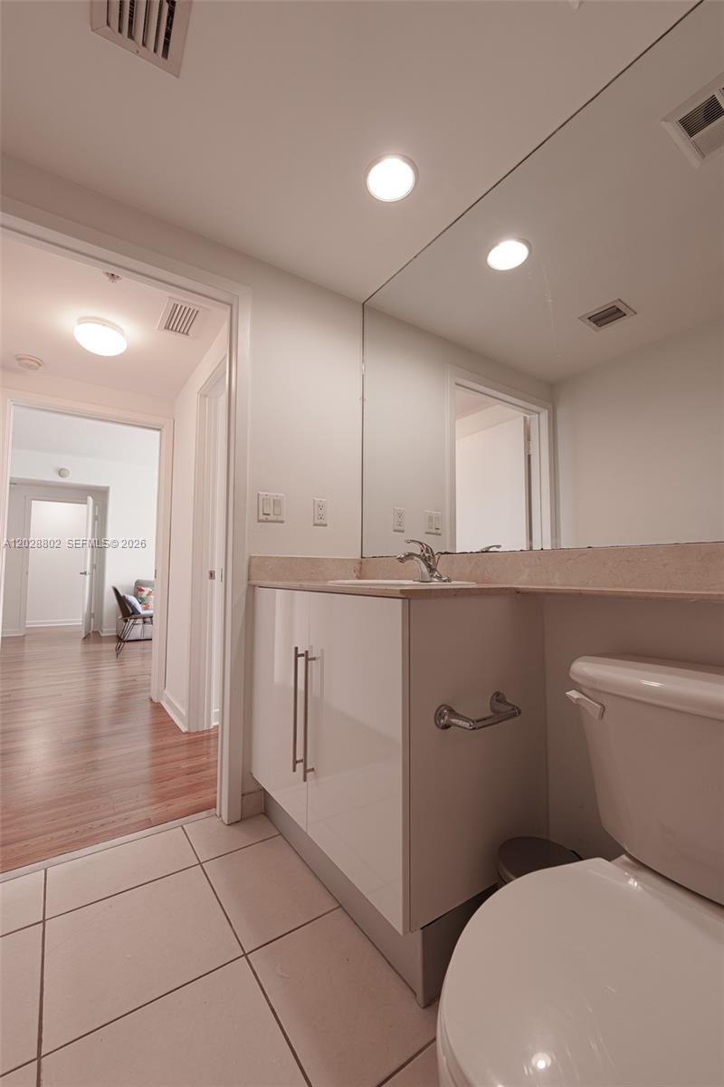 325 S Biscayne Blvd # 821