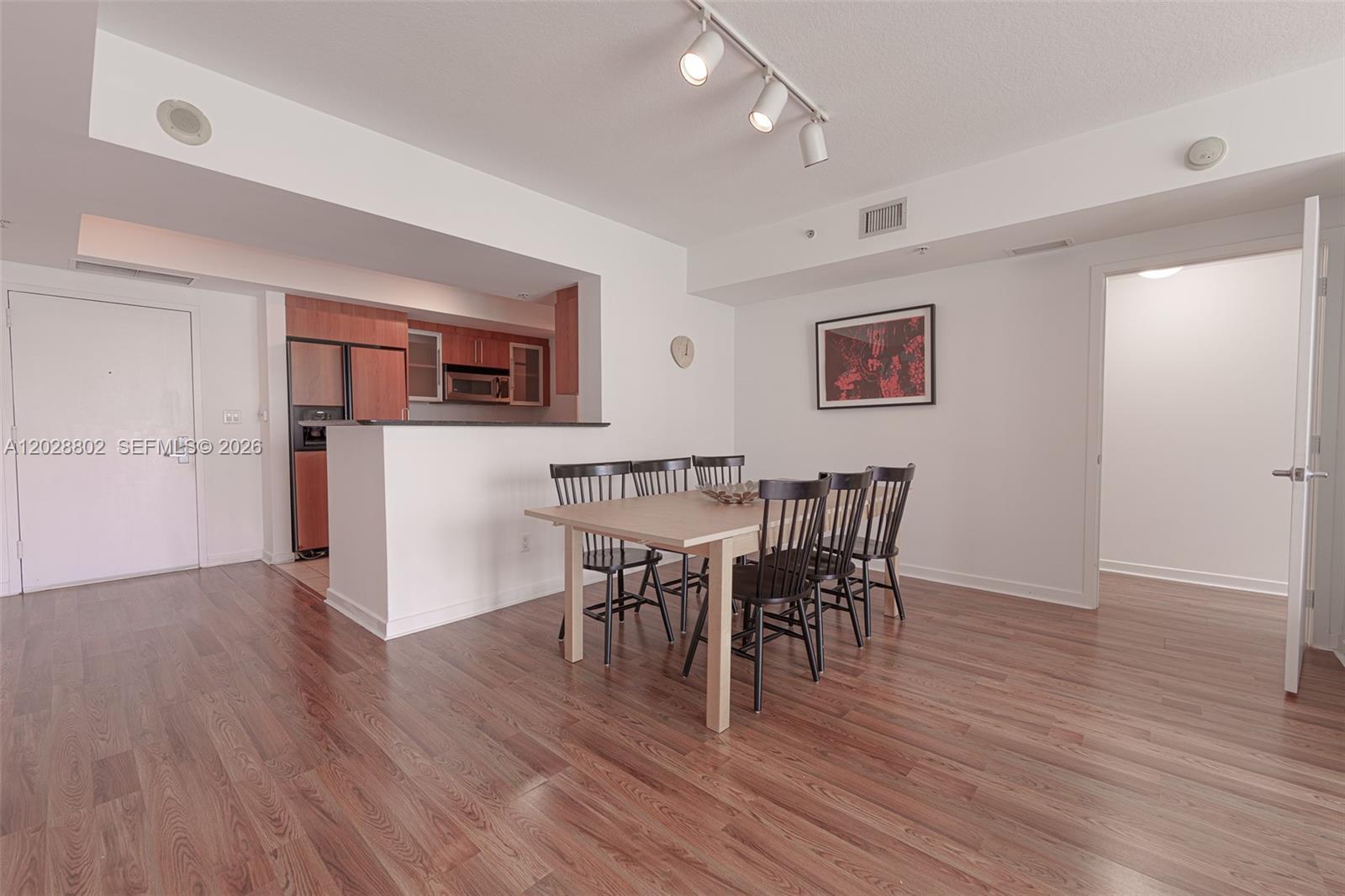325 S Biscayne Blvd # 821