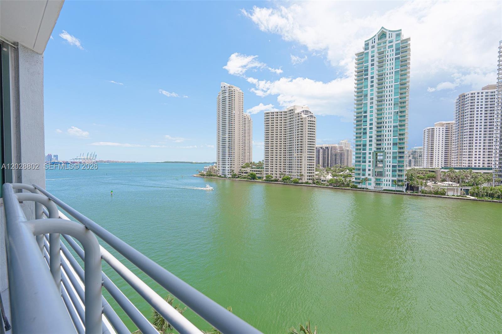 325 S Biscayne Blvd # 821
