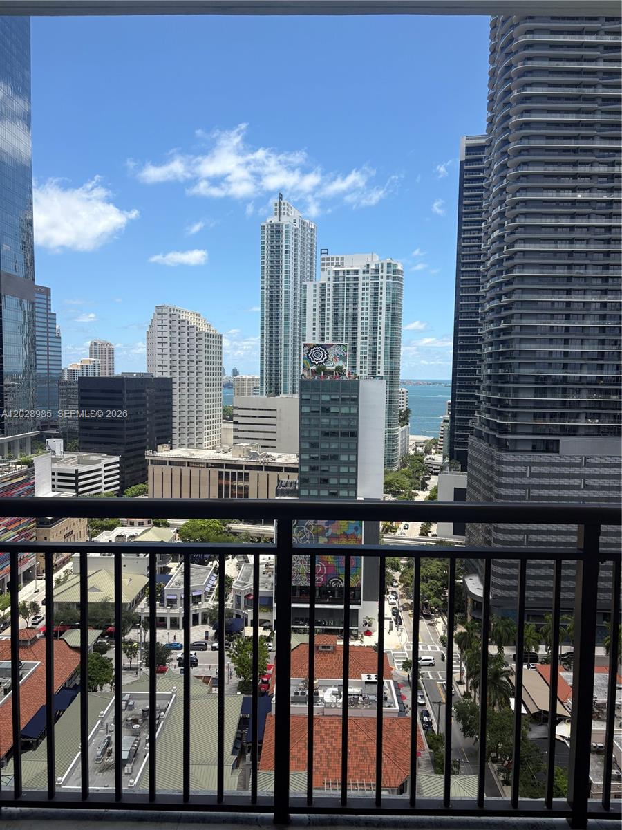 999 SW 1st Avenue 2202