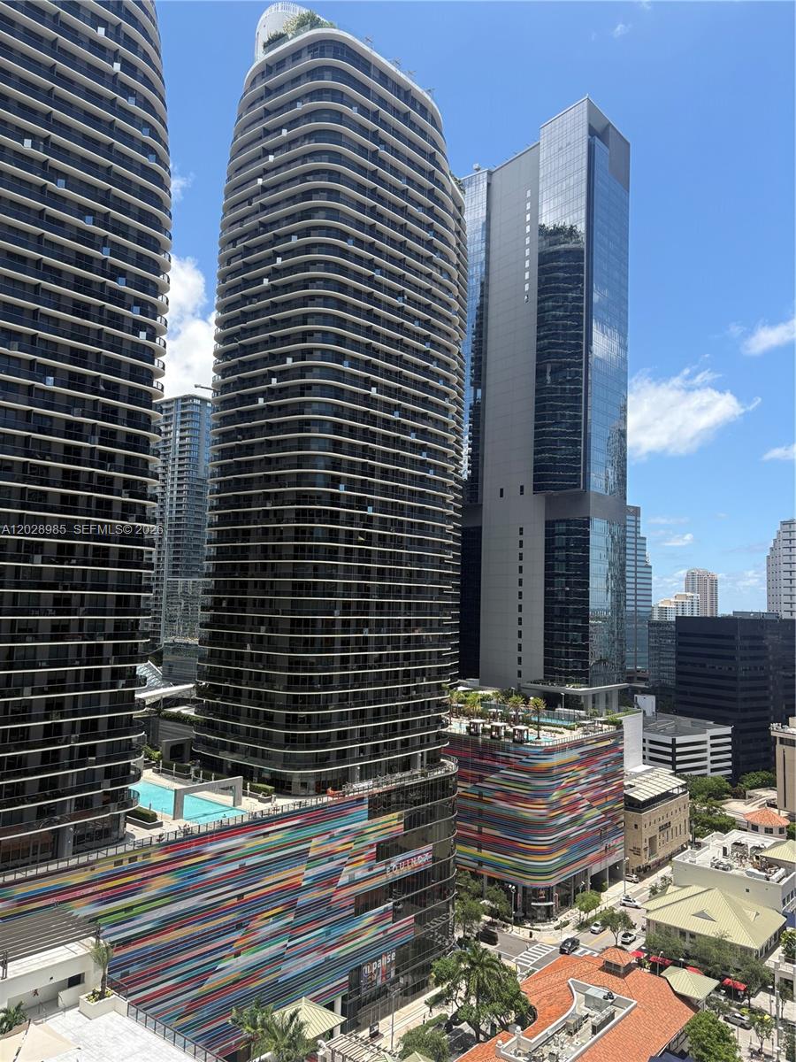 999 SW 1st Avenue 2202
