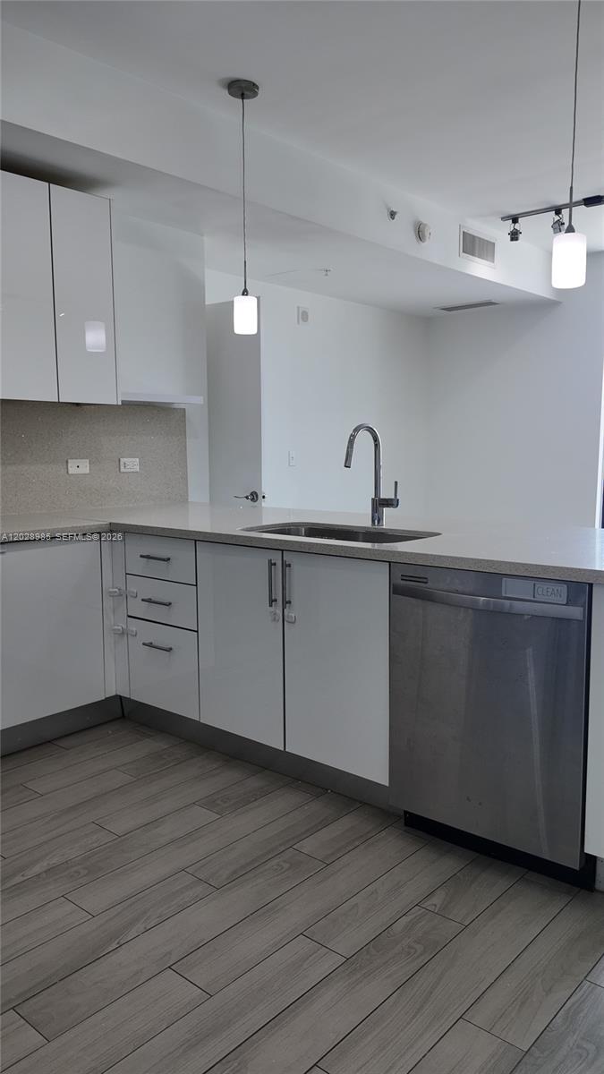 999 SW 1st Avenue 2202