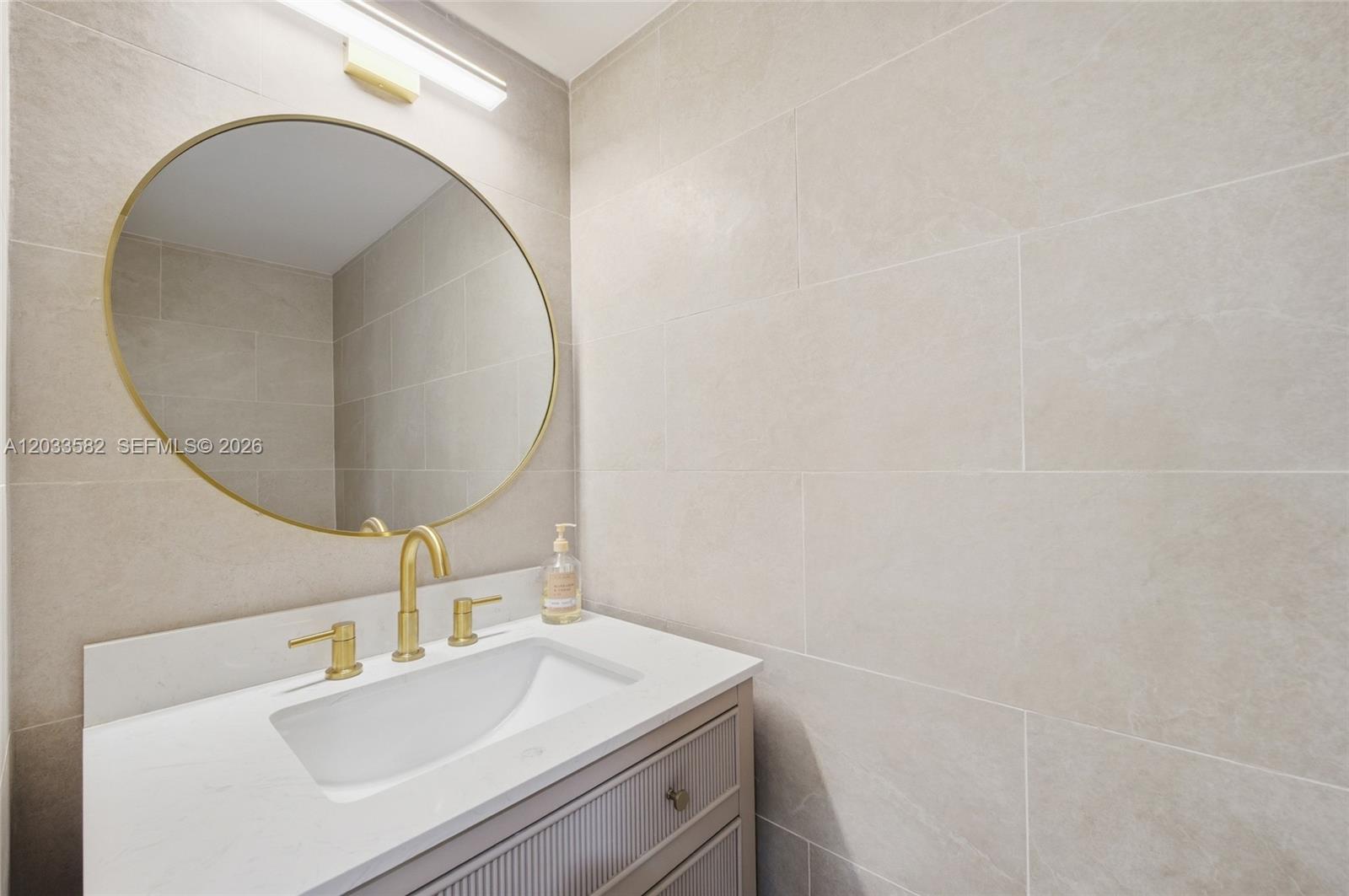 17800 Atlantic Blvd Unit: PH3