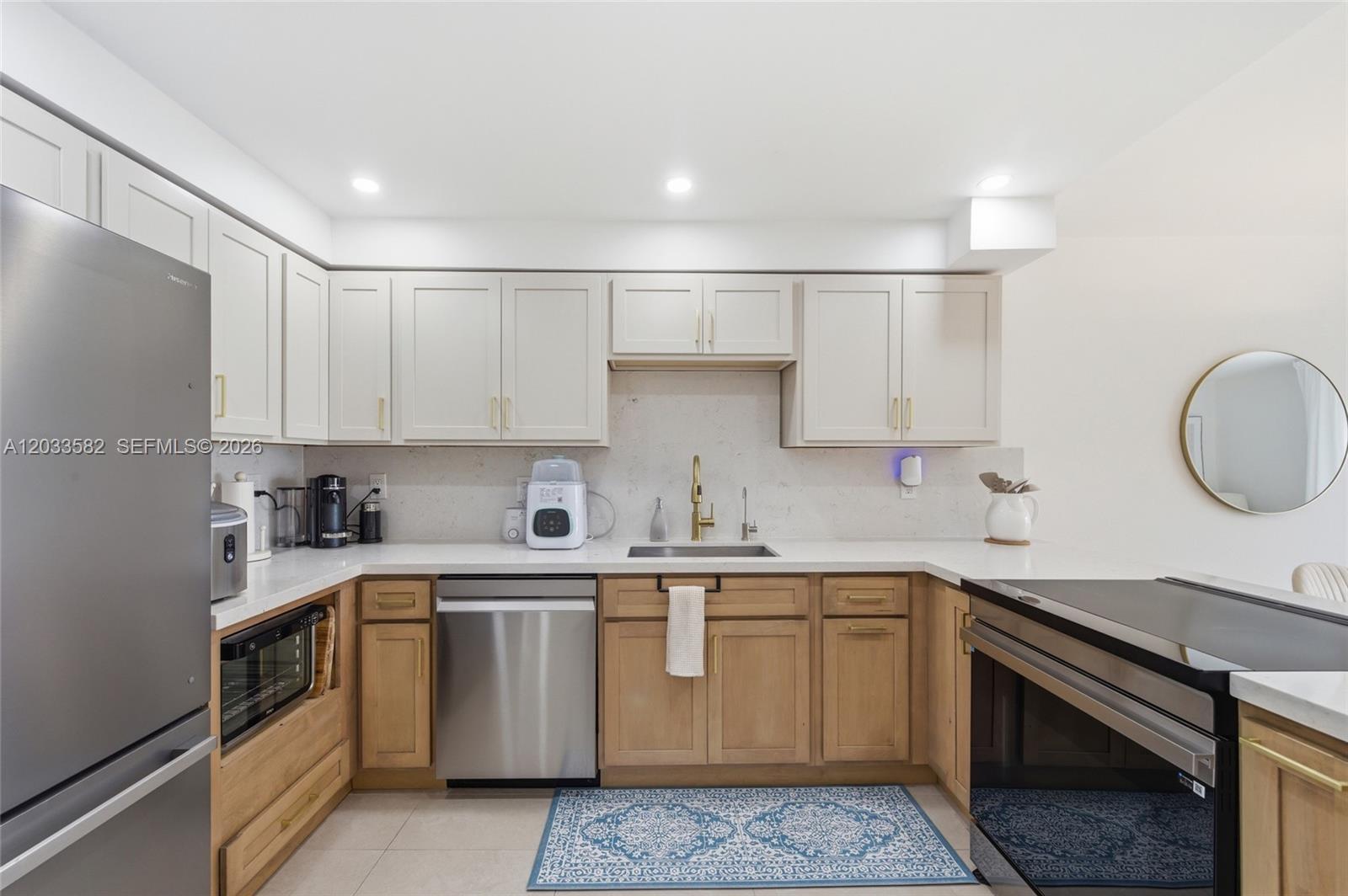 17800 Atlantic Blvd Unit: PH3