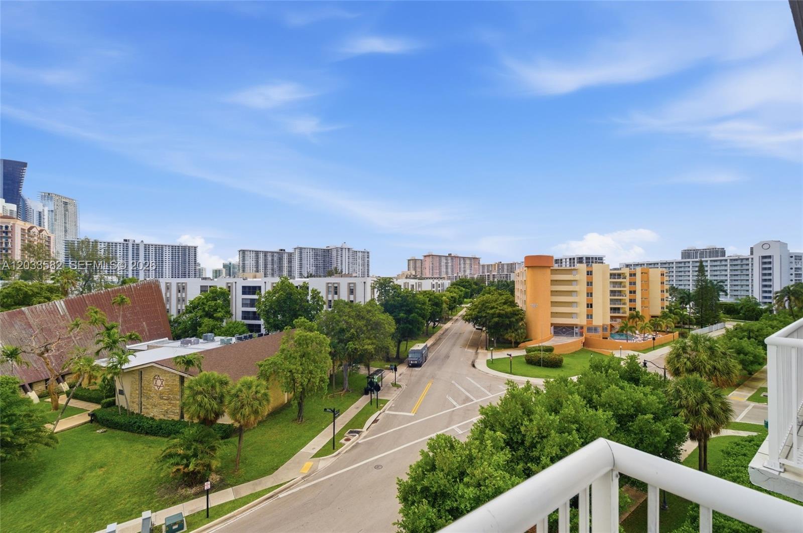 17800 Atlantic Blvd Unit: PH3