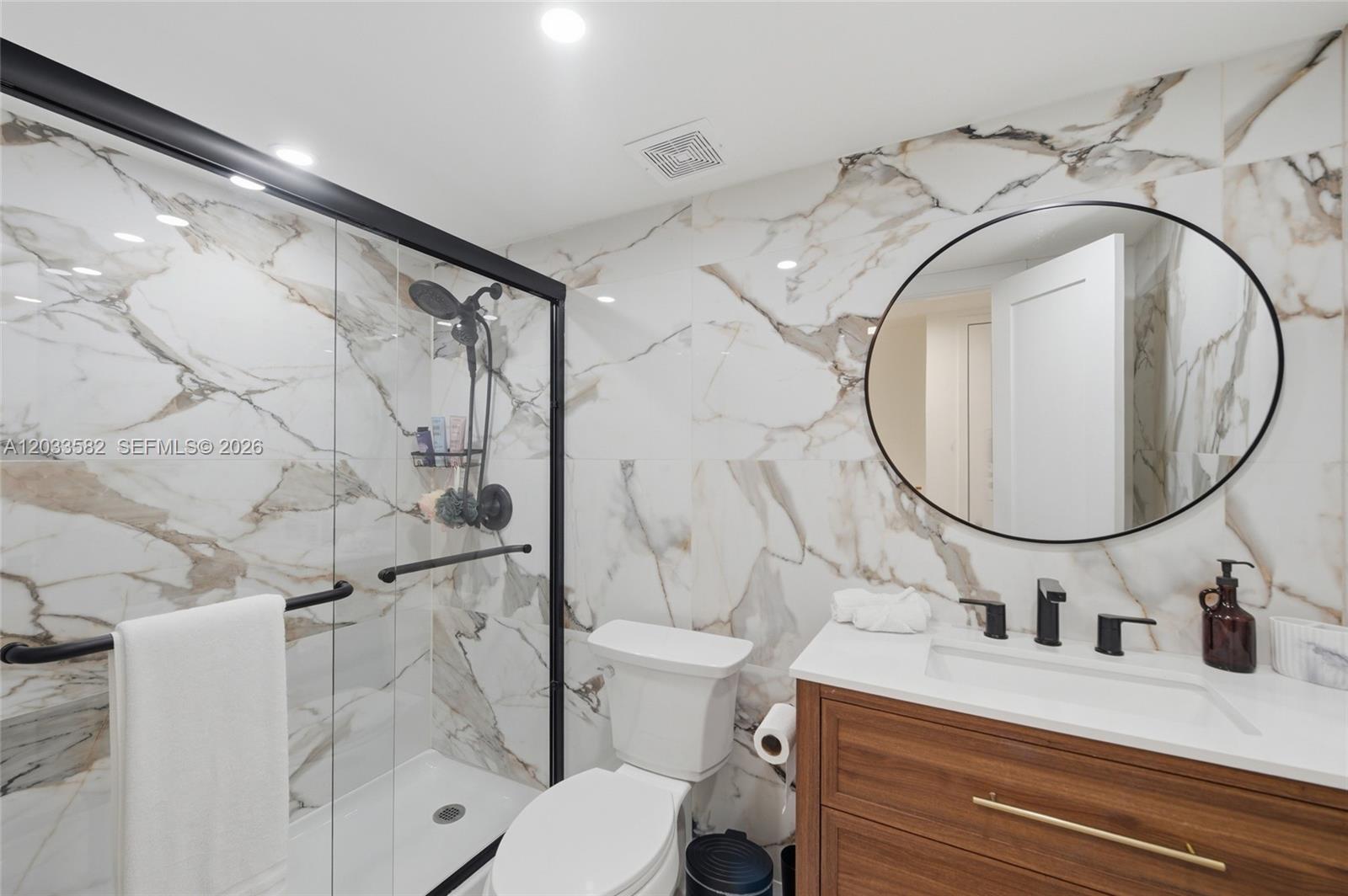 17800 Atlantic Blvd Unit: PH3