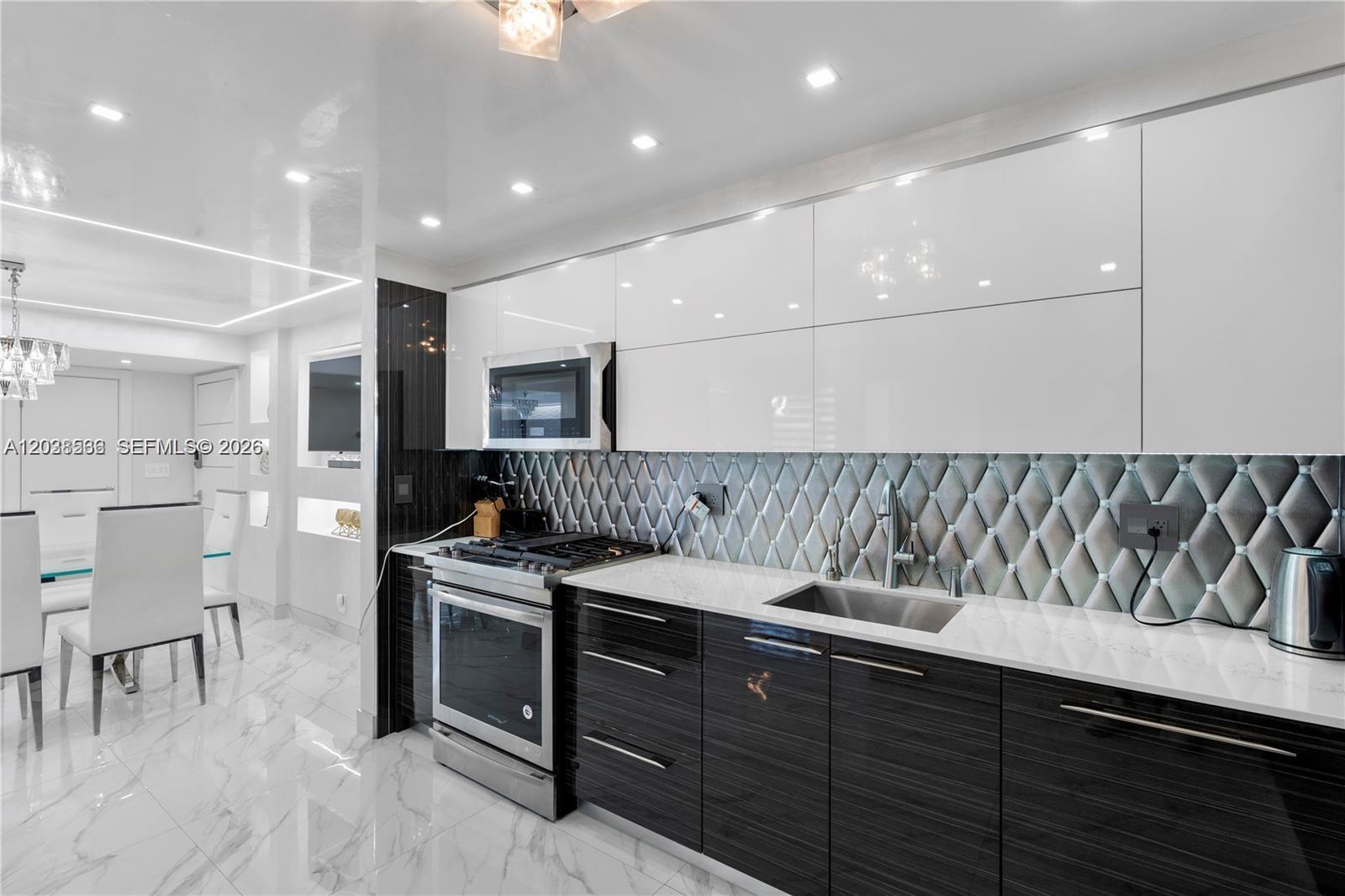 2030 S Ocean Drive 2127