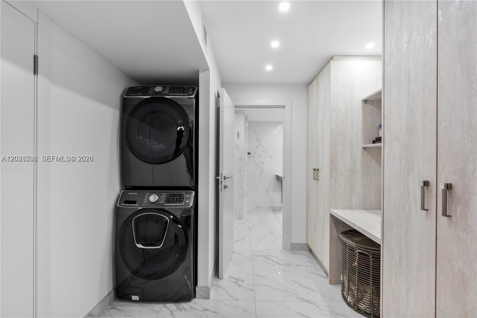 2030 S Ocean Drive 2127