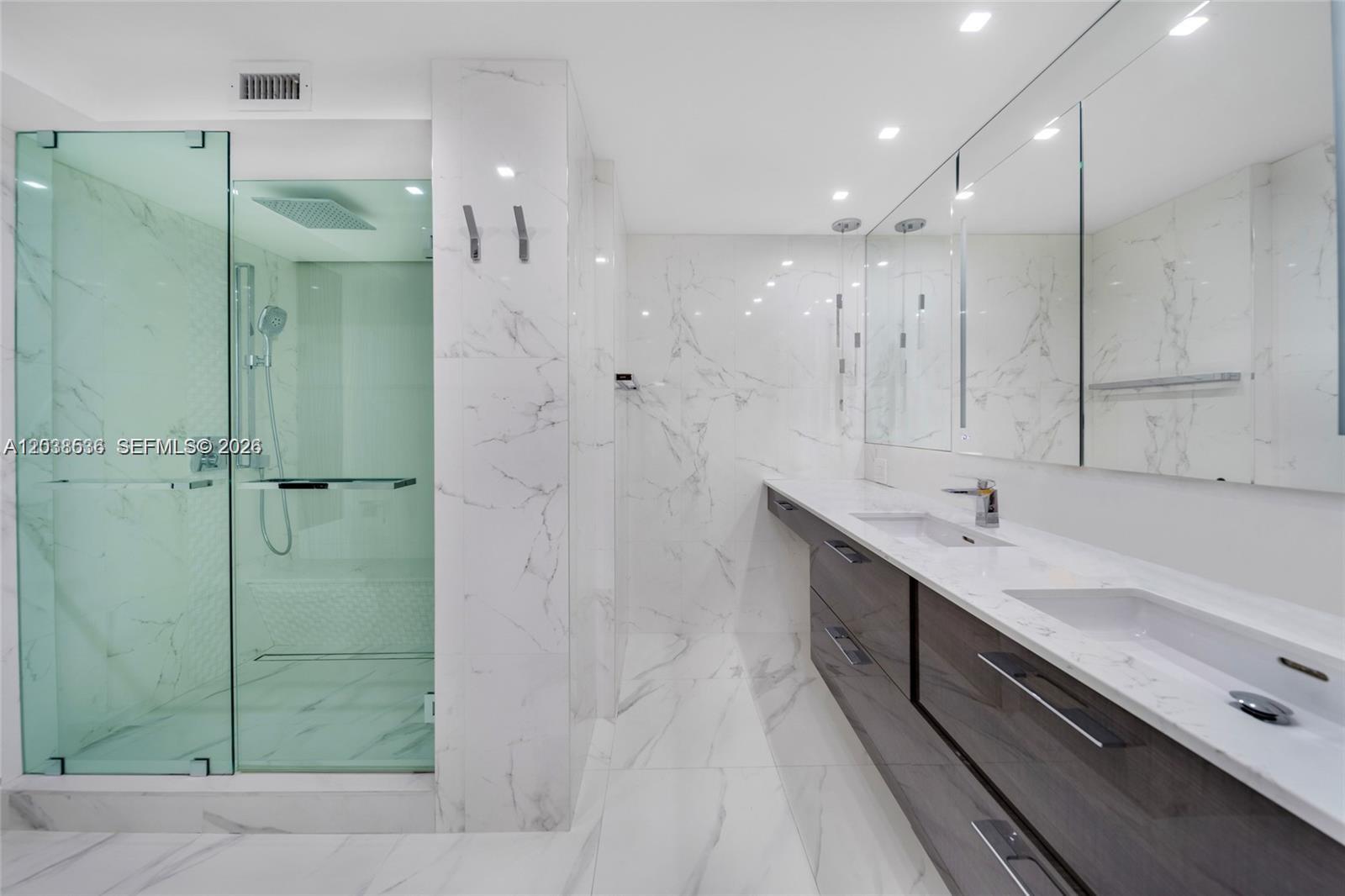 2030 S Ocean Drive 2127
