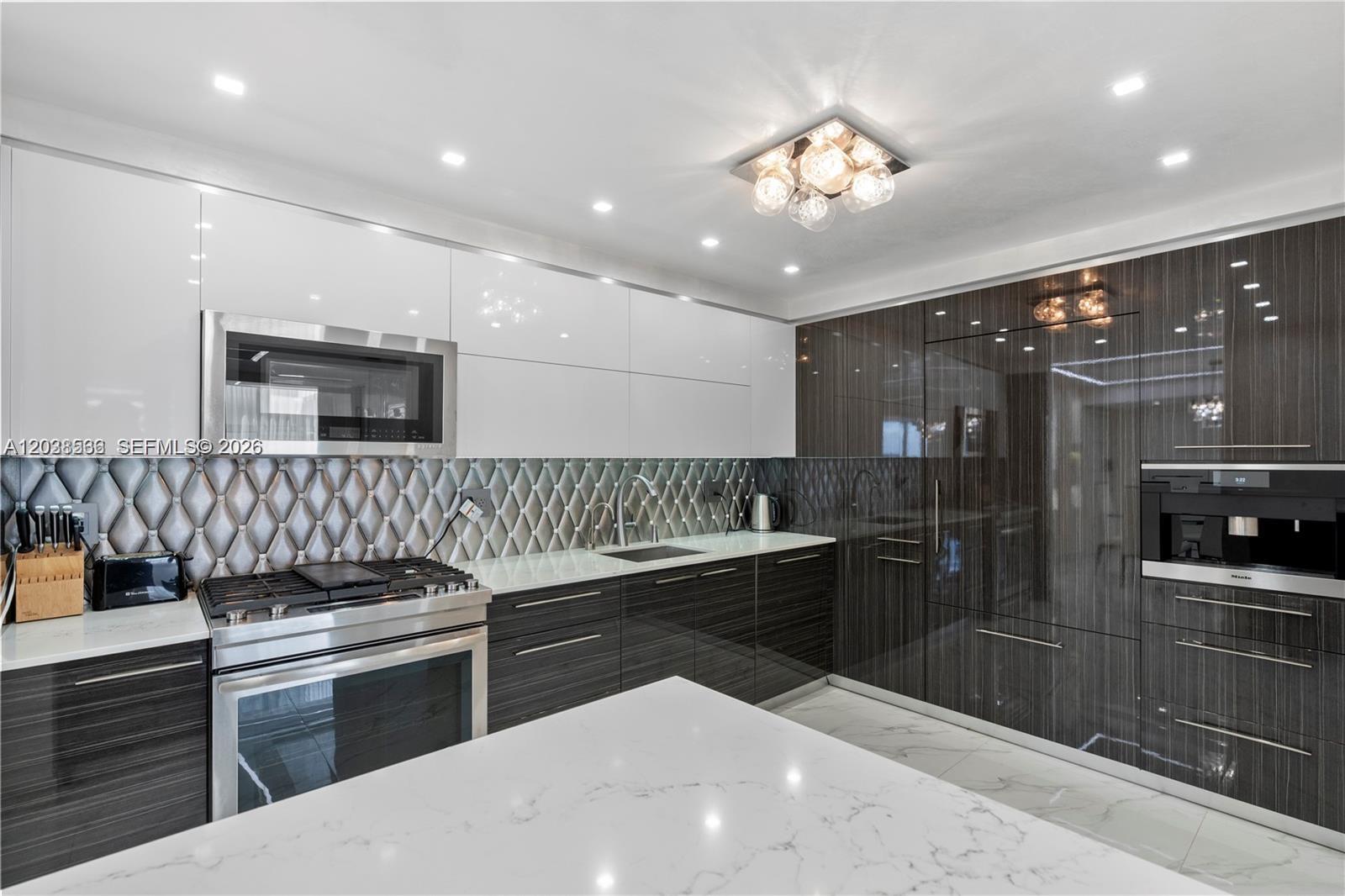 2030 S Ocean Drive 2127