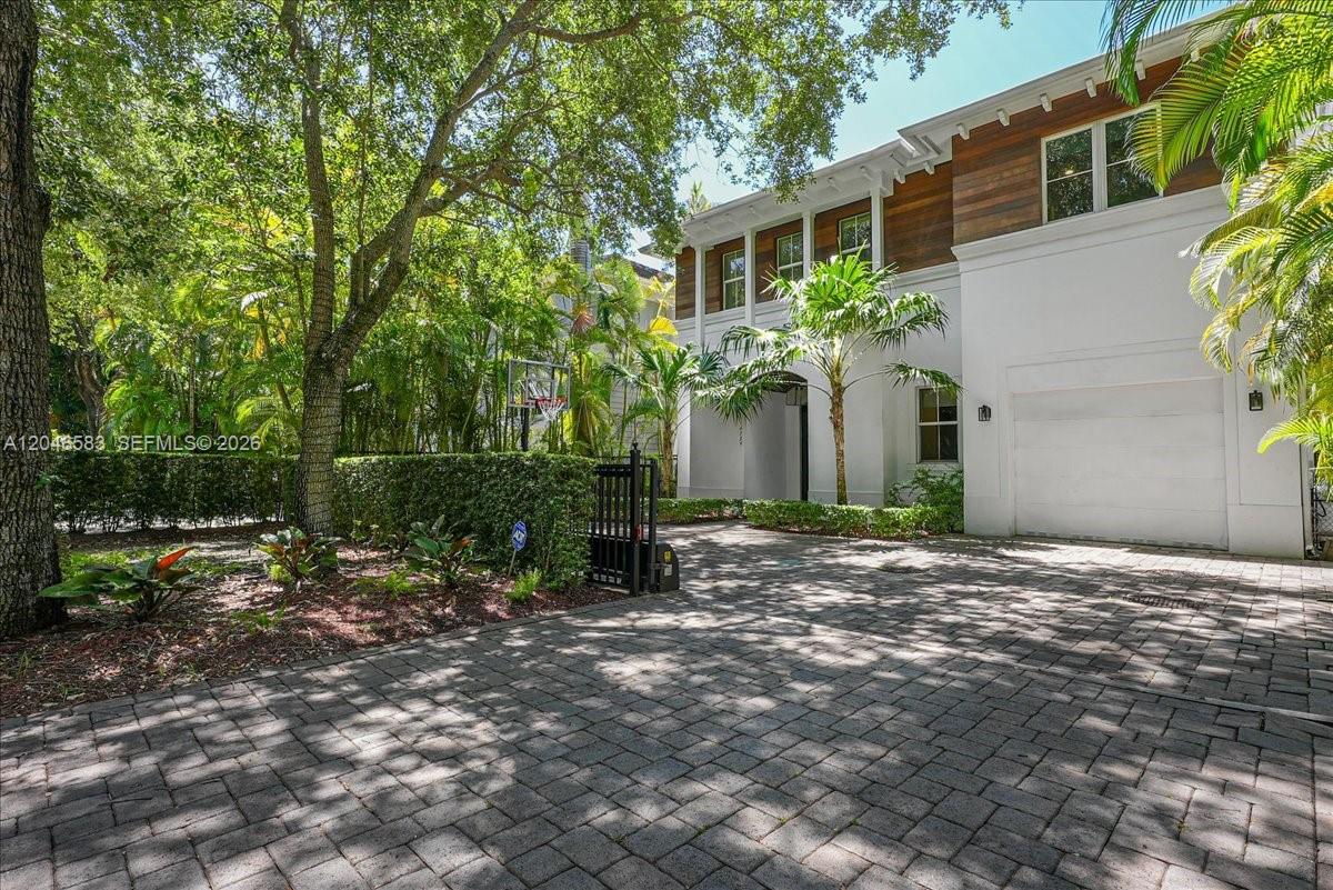 4734 Sunset Drive