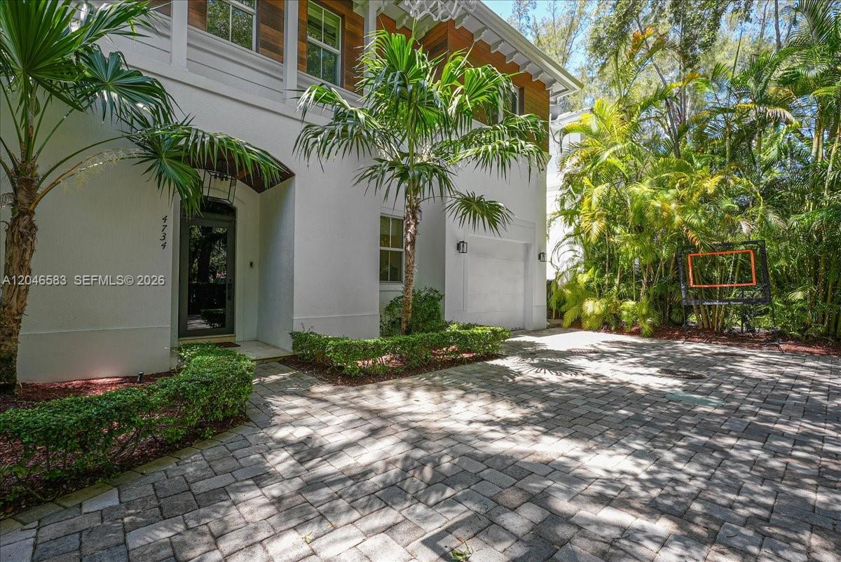4734 Sunset Drive