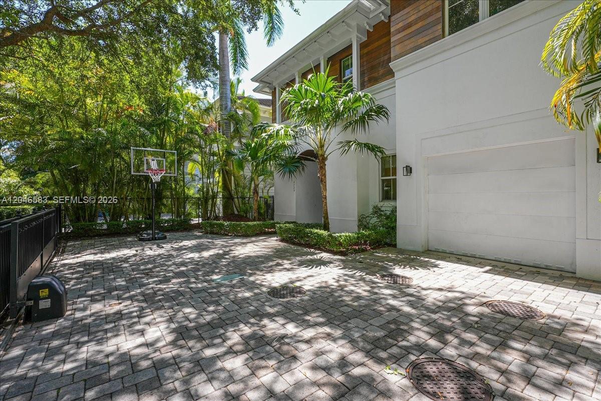 4734 Sunset Drive