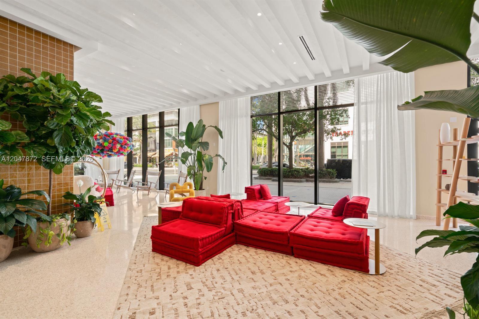 90 SE 32nd St # 405