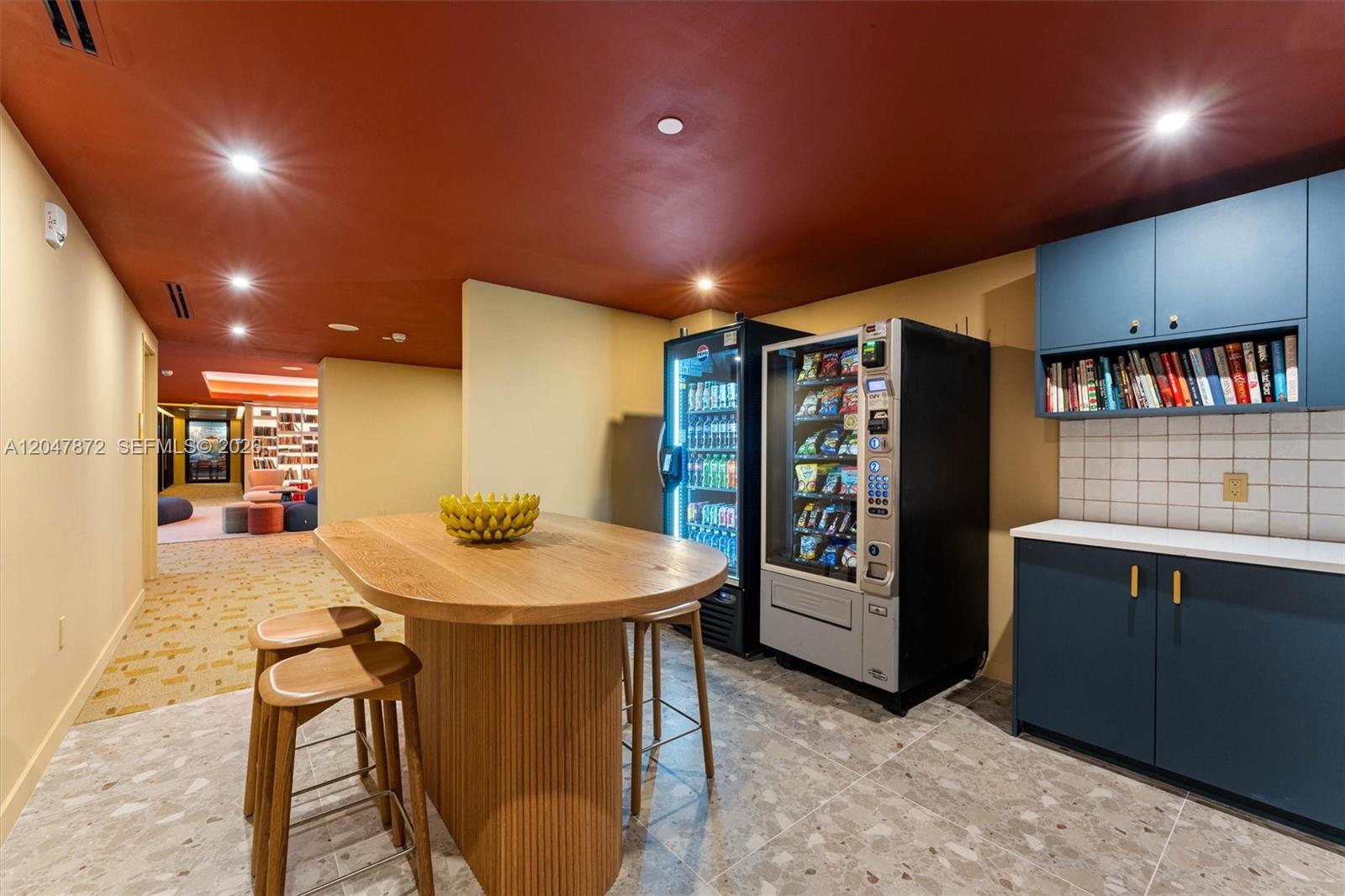 90 SE 32nd St # 405