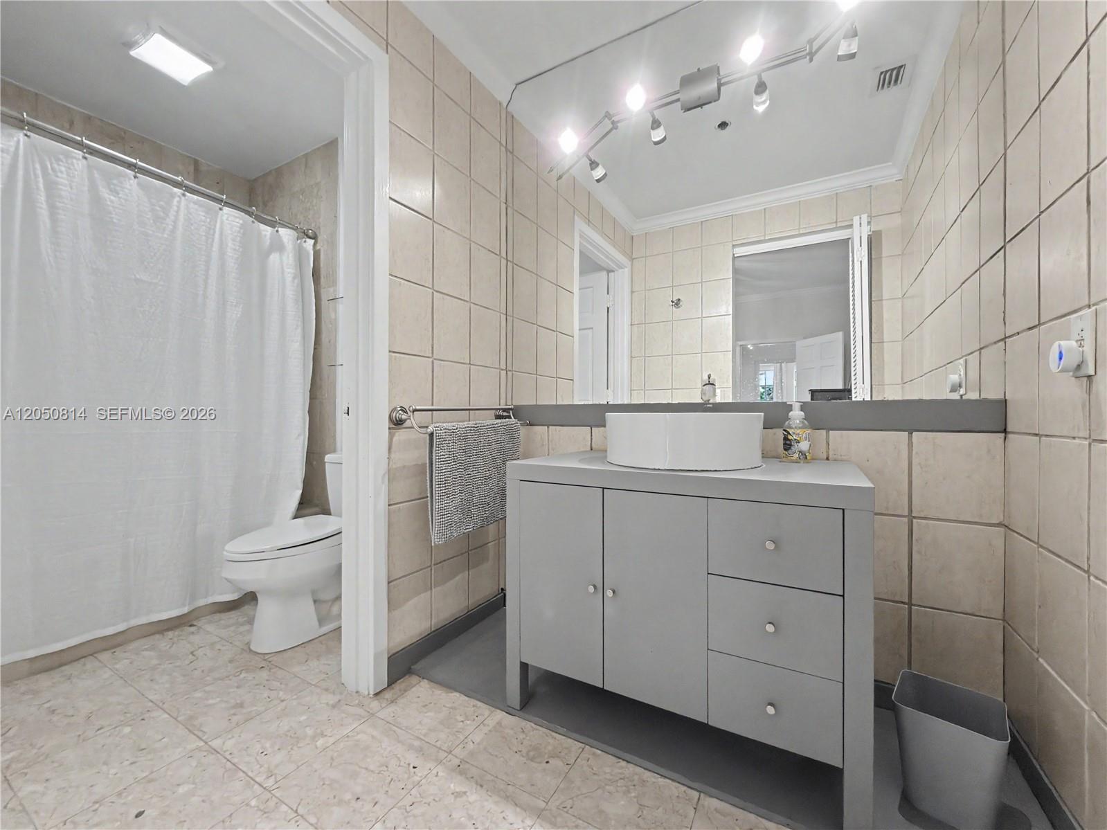 2124 Fisher Island Dr # 2124