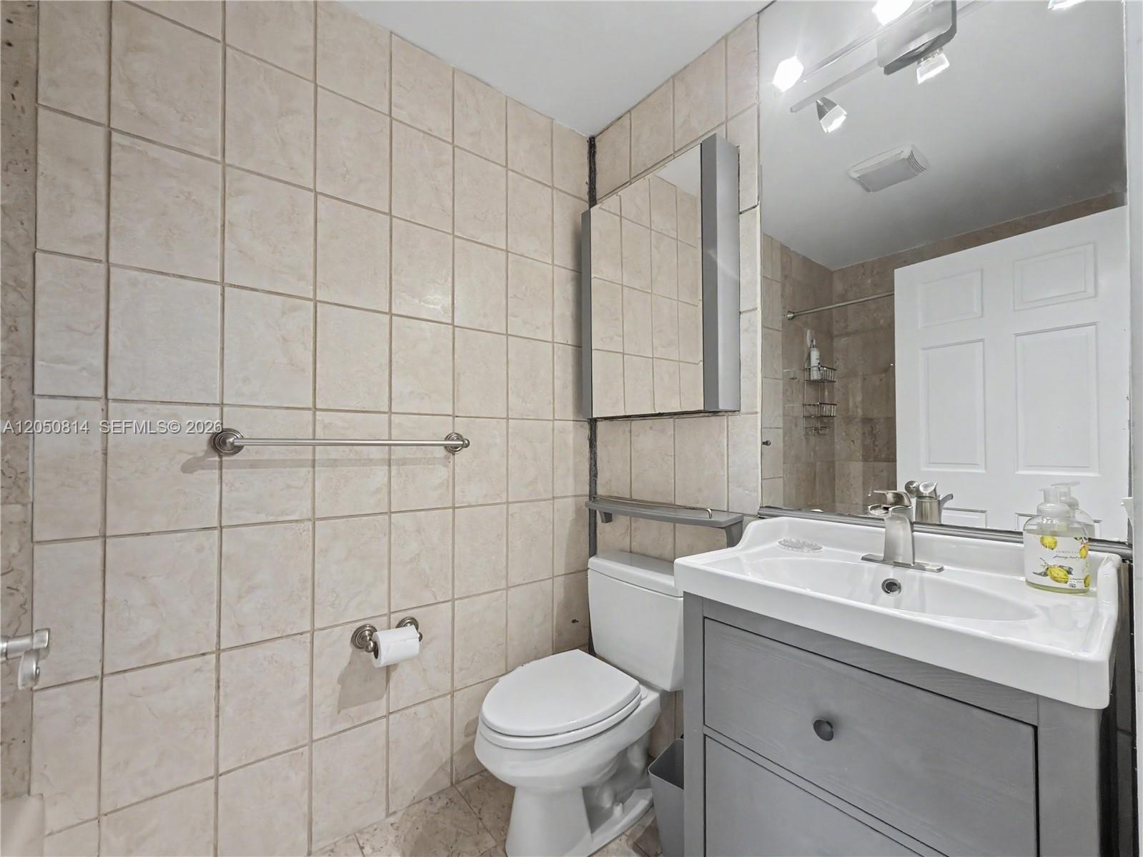 2124 Fisher Island Dr # 2124