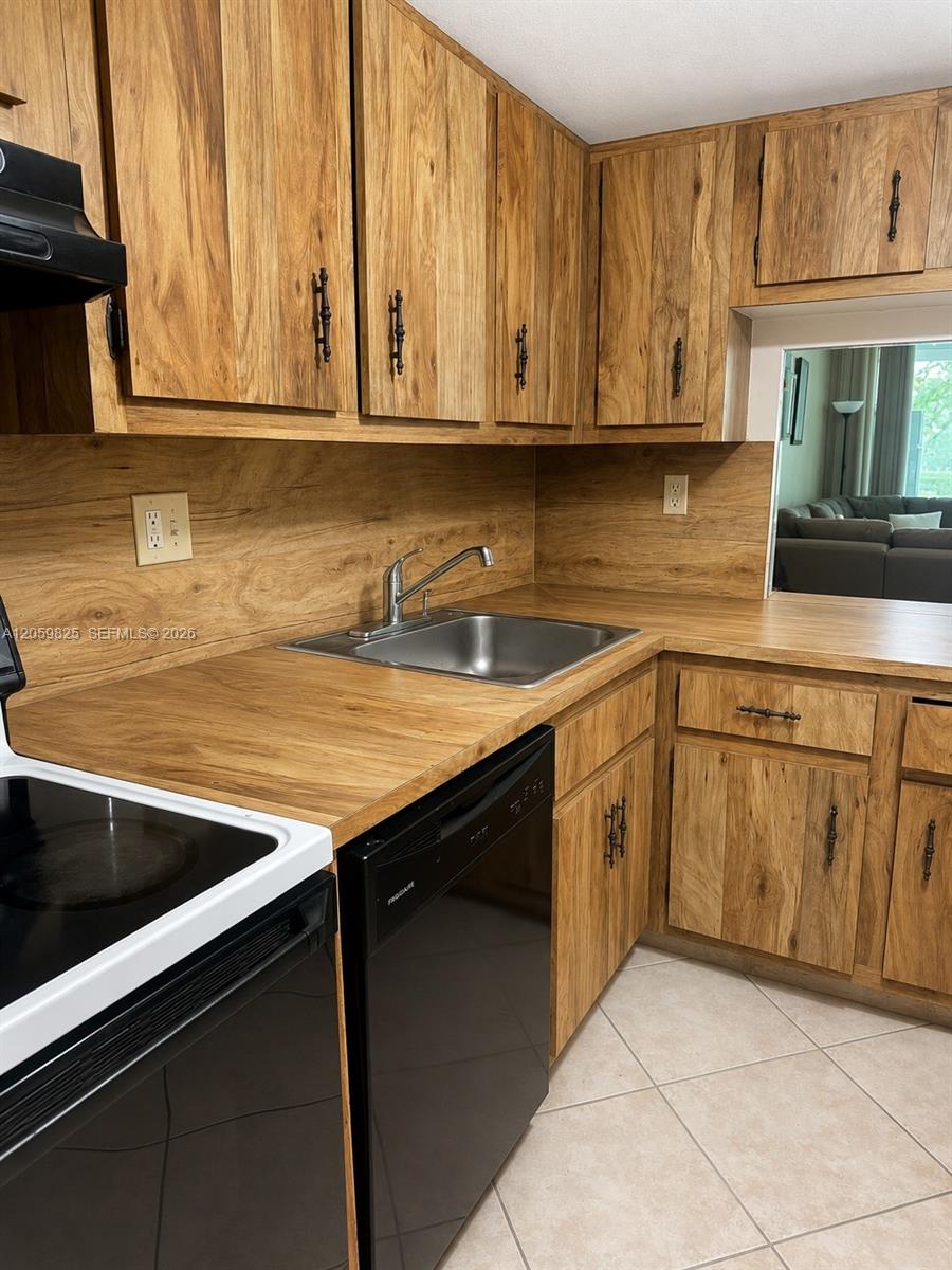 8340 SANDS POINT BLVD # p107