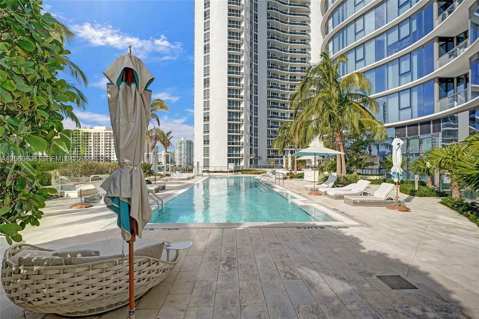 15701 Collins Ave # 4701