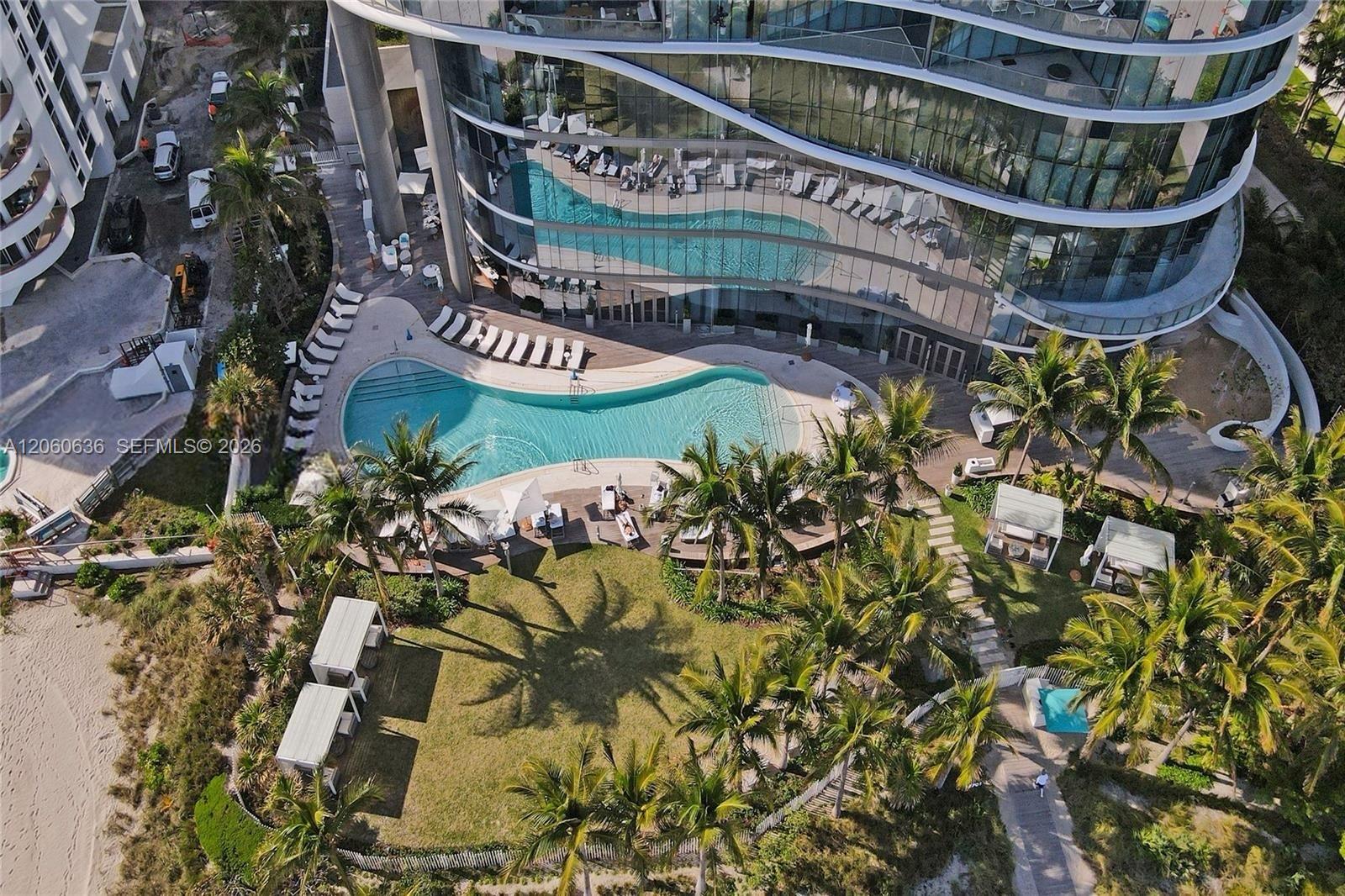 15701 Collins Ave # 4701