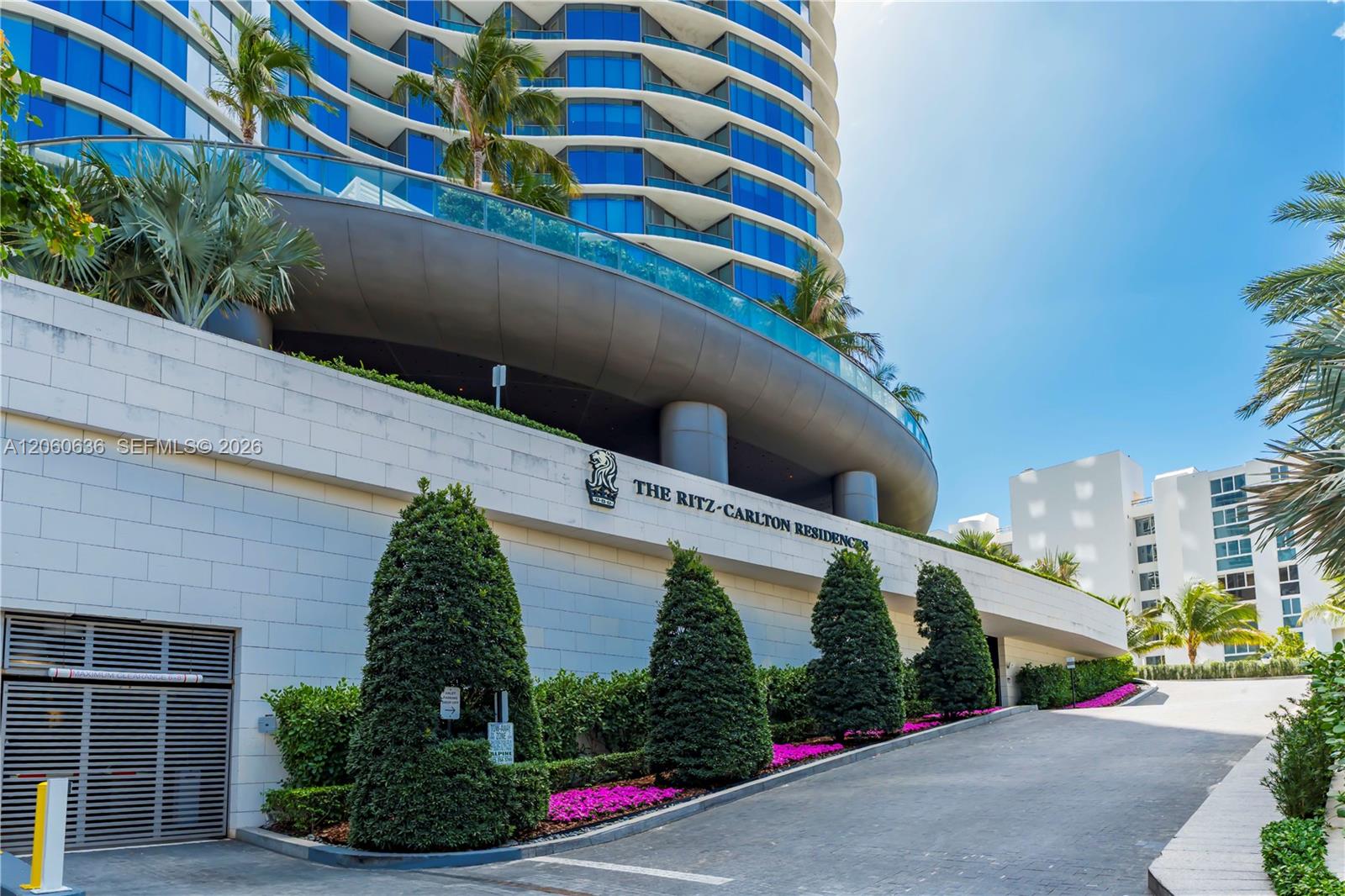 15701 Collins Ave # 4701