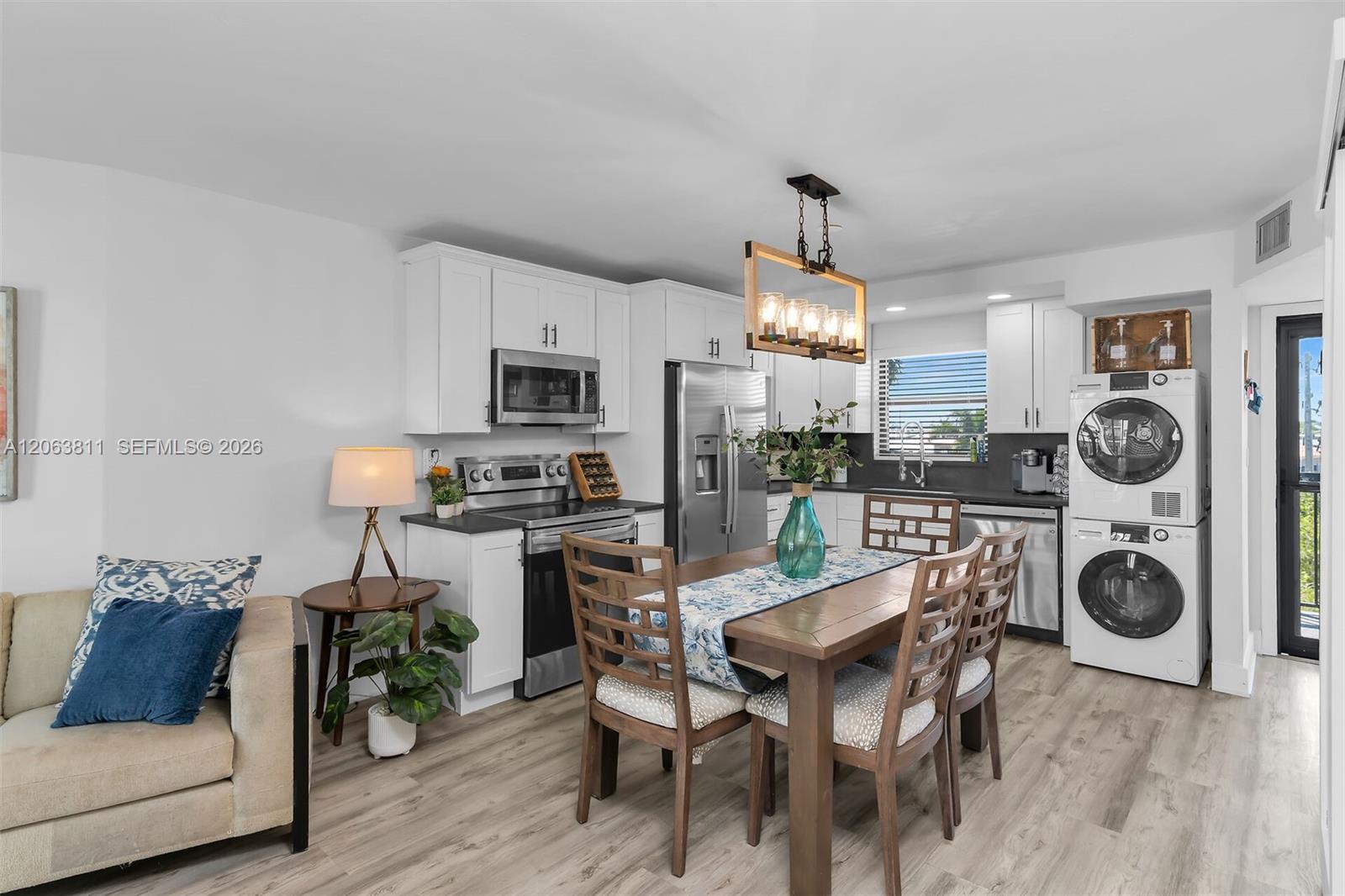 1011 Anglers Cove # H403