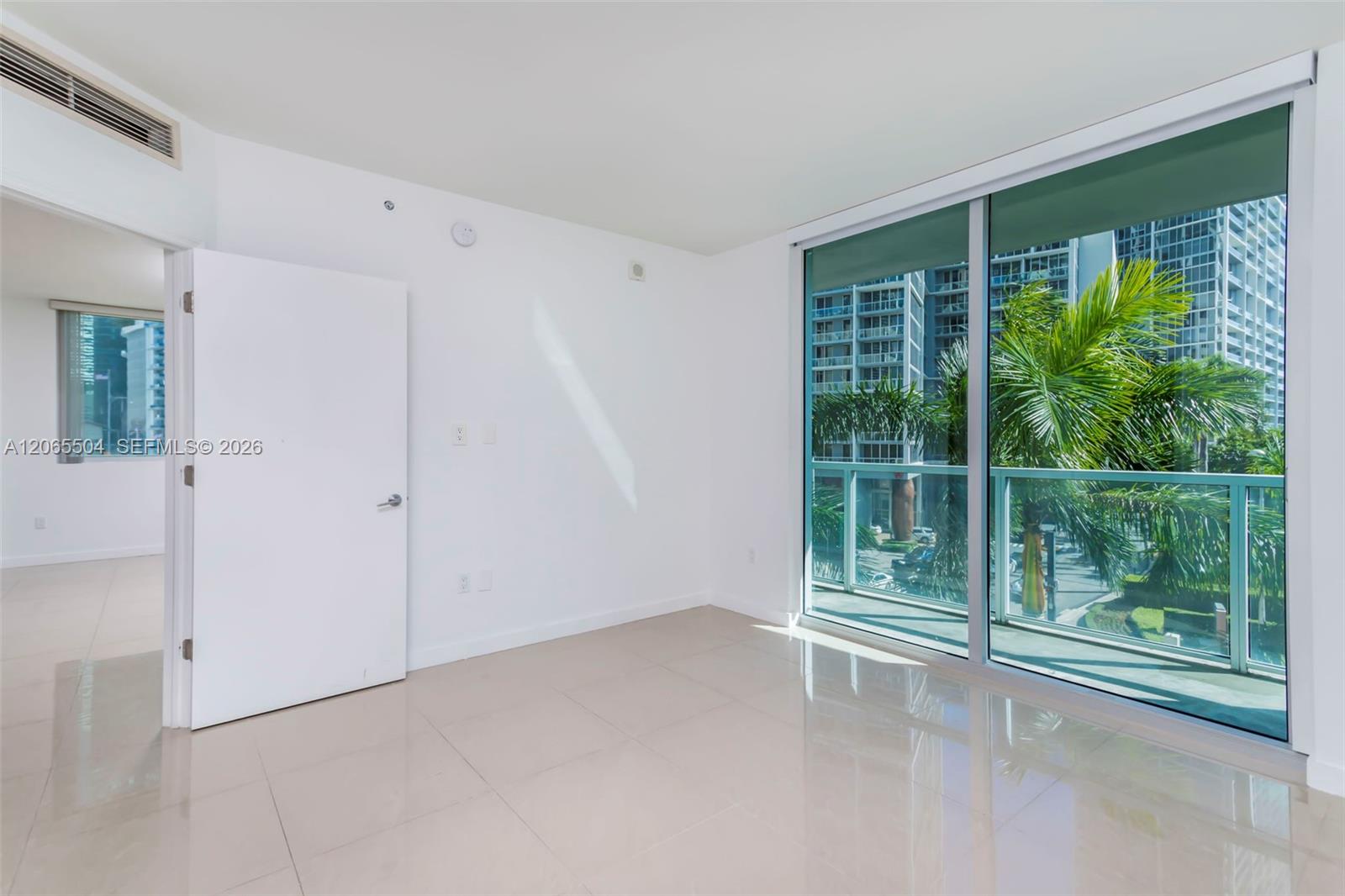 500 Brickell Ave # 401