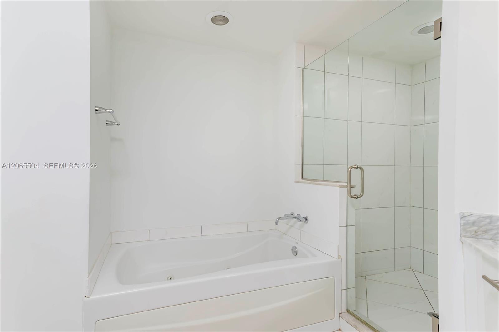 500 Brickell Ave # 401