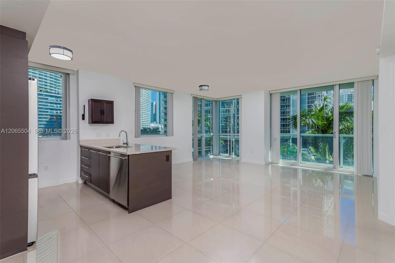 500 Brickell Ave # 401