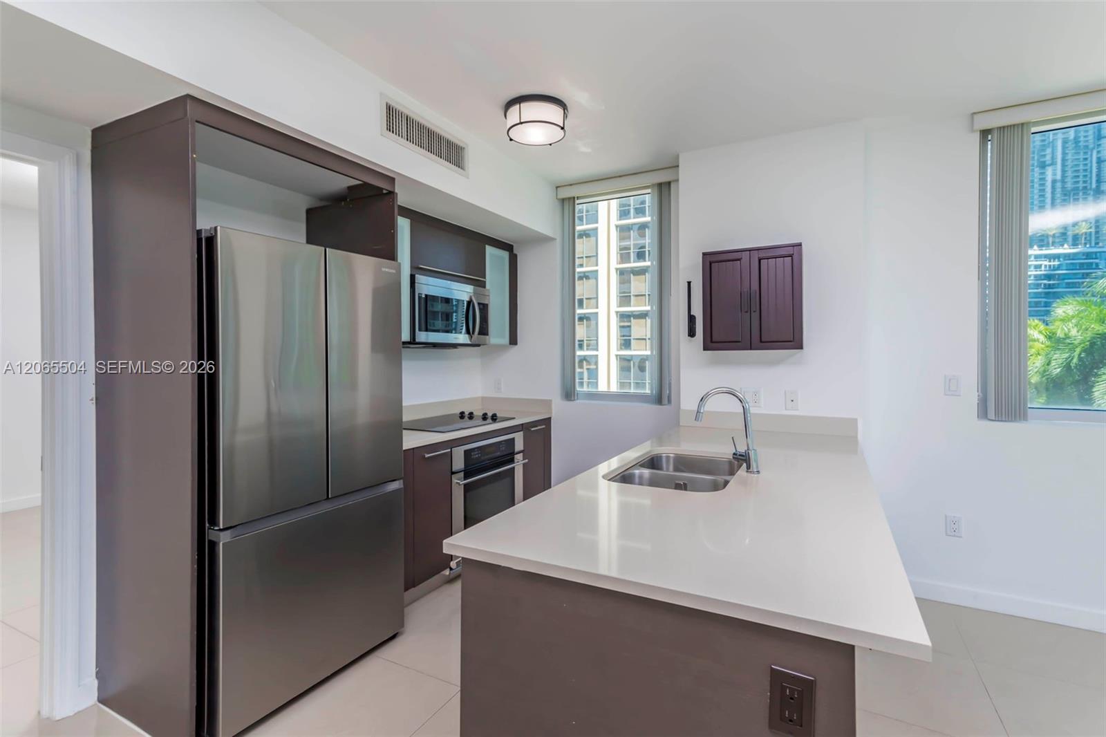 500 Brickell Ave # 401
