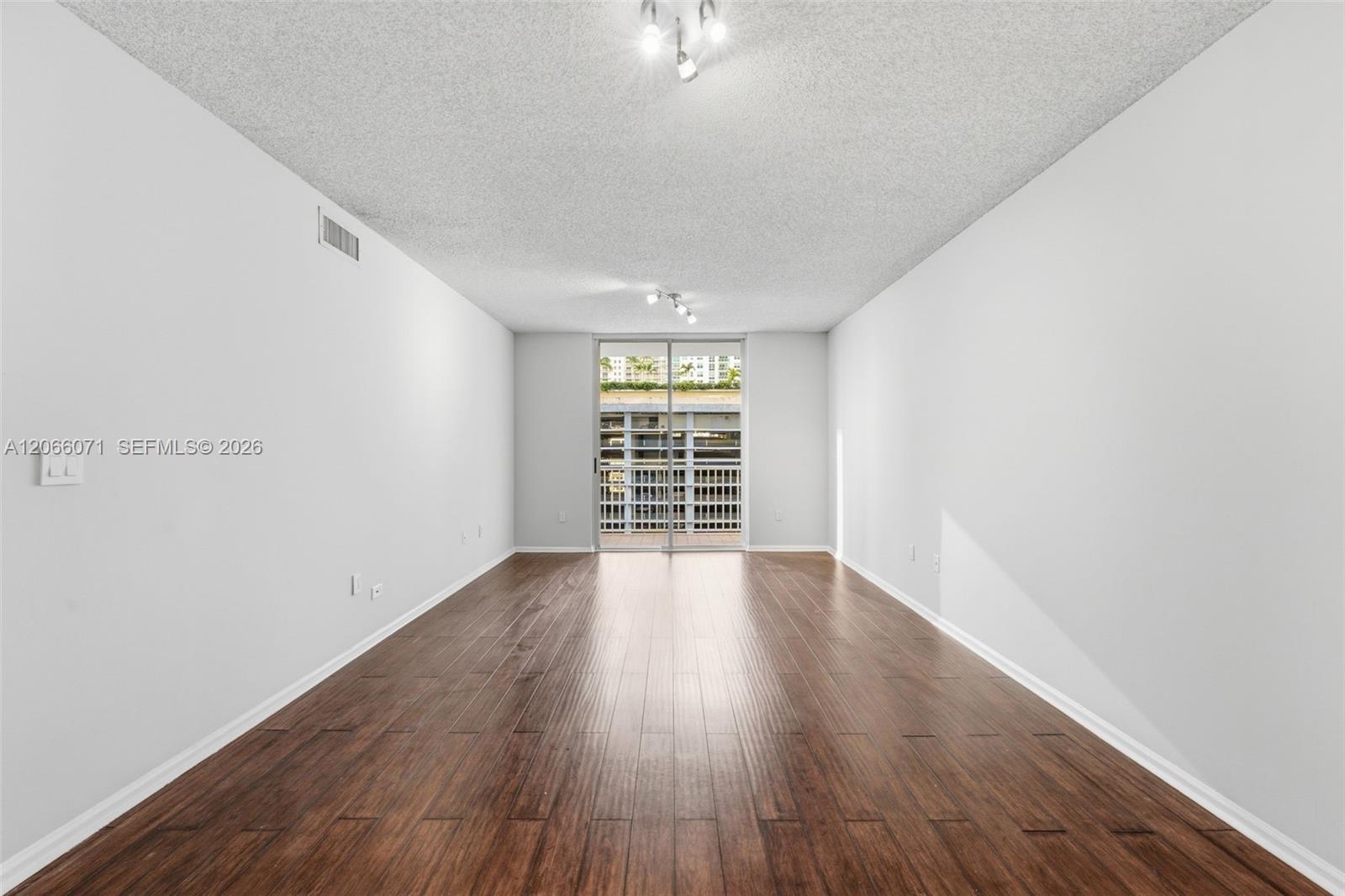 185 SE 14th Ter # 1010