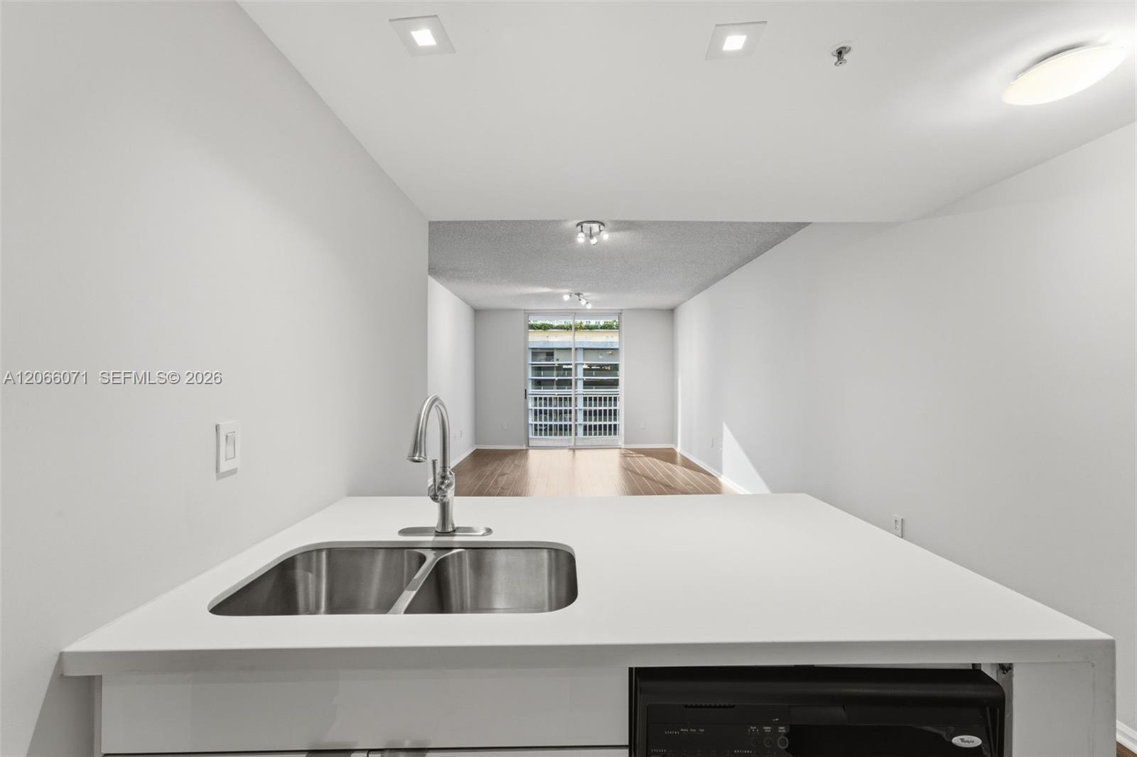 185 SE 14th Ter # 1010
