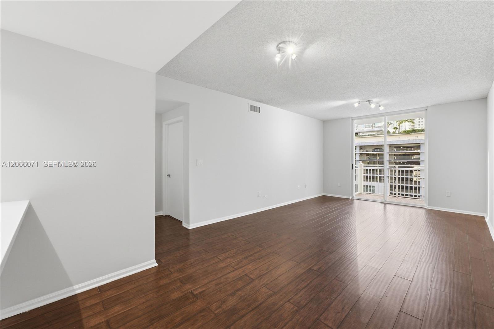 185 SE 14th Ter # 1010