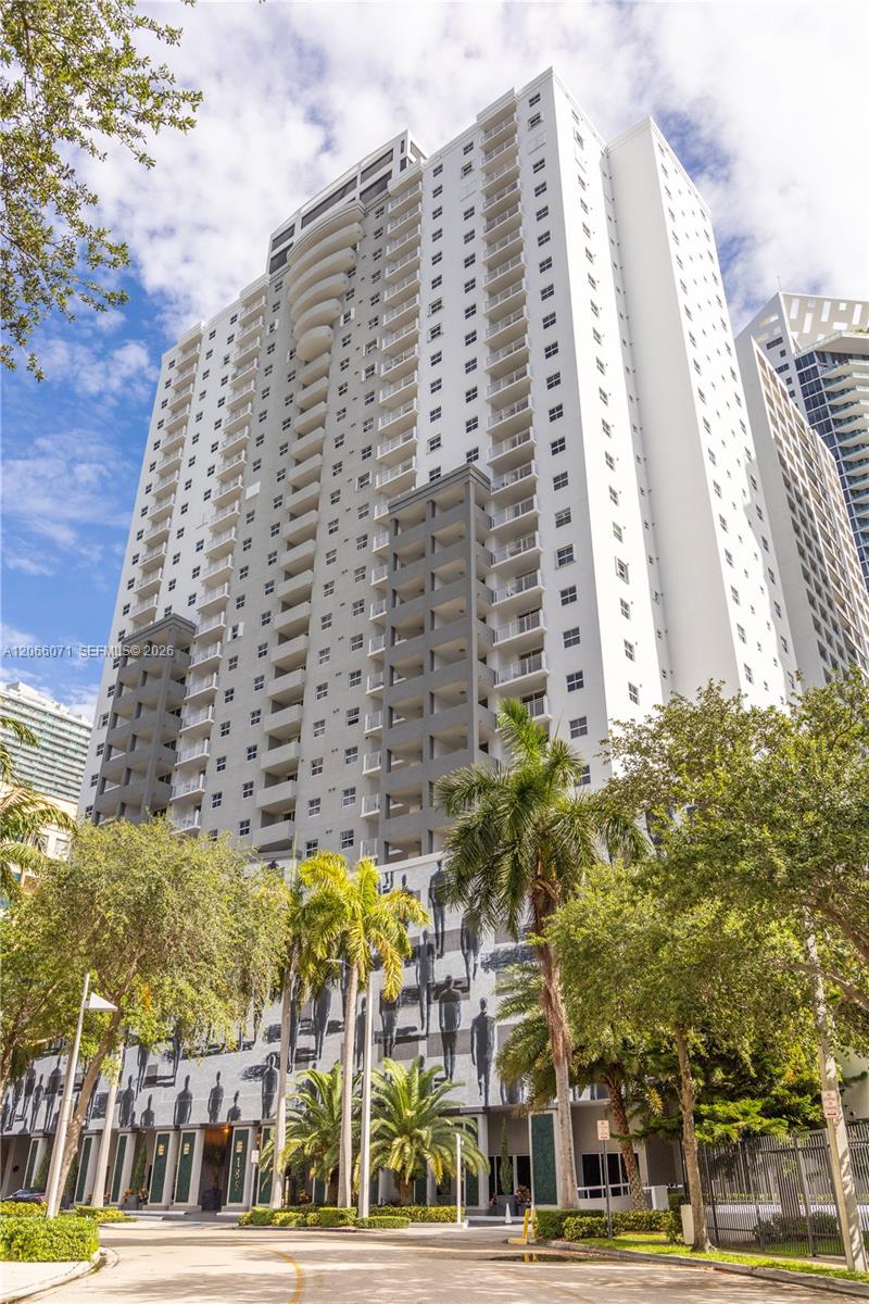 185 SE 14th Ter # 1010