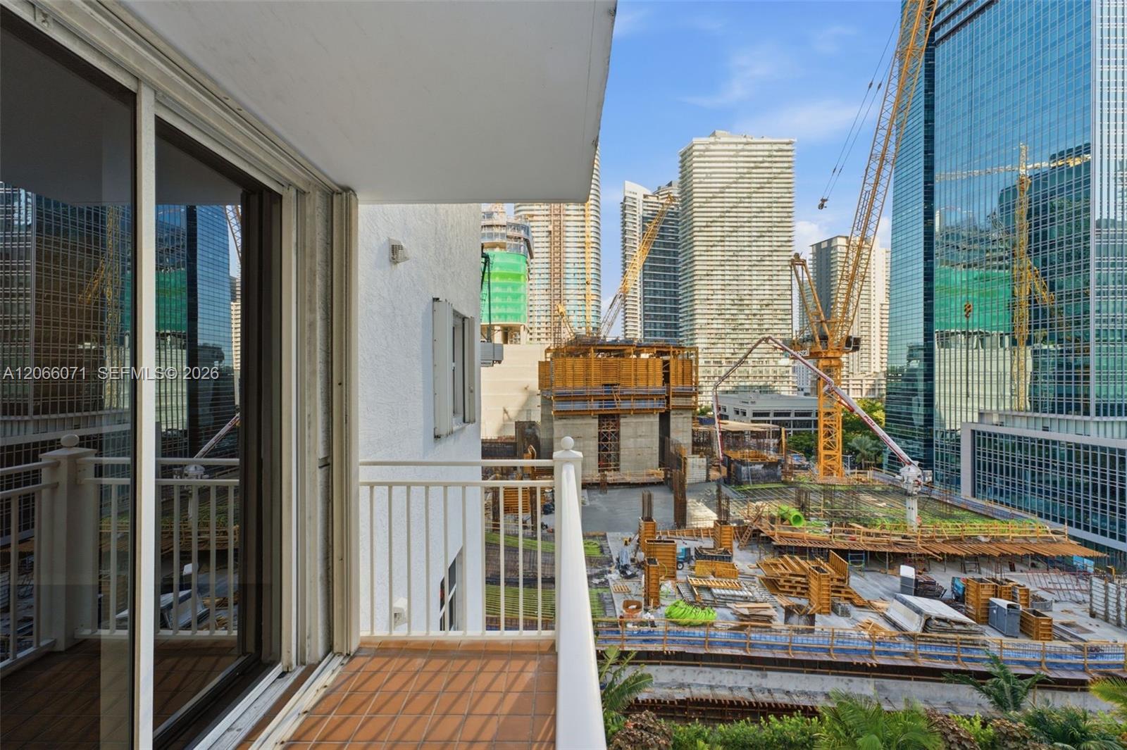 185 SE 14th Ter # 1010