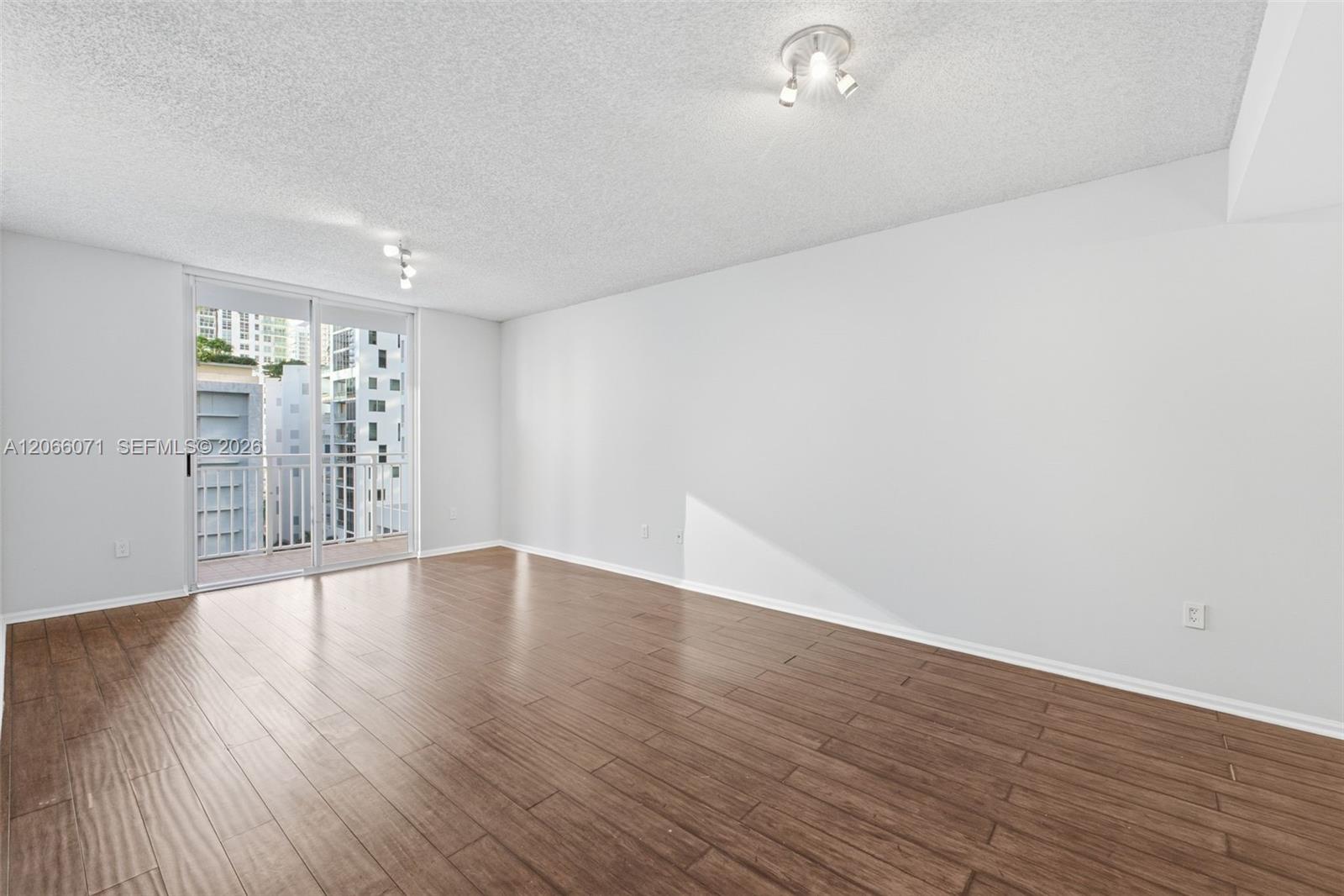 185 SE 14th Ter # 1010