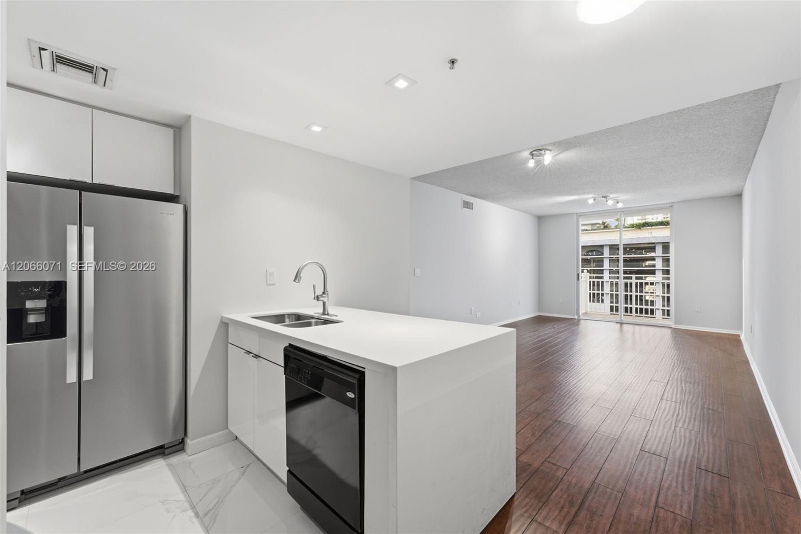 185 SE 14th Ter # 1010