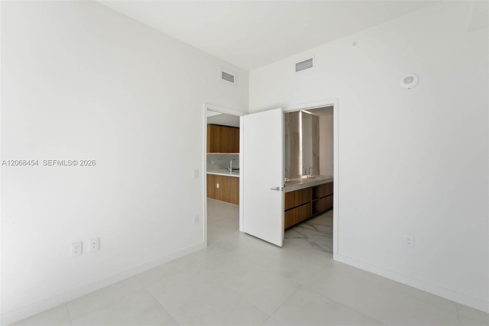 1400 Biscayne Blvd. # 3004