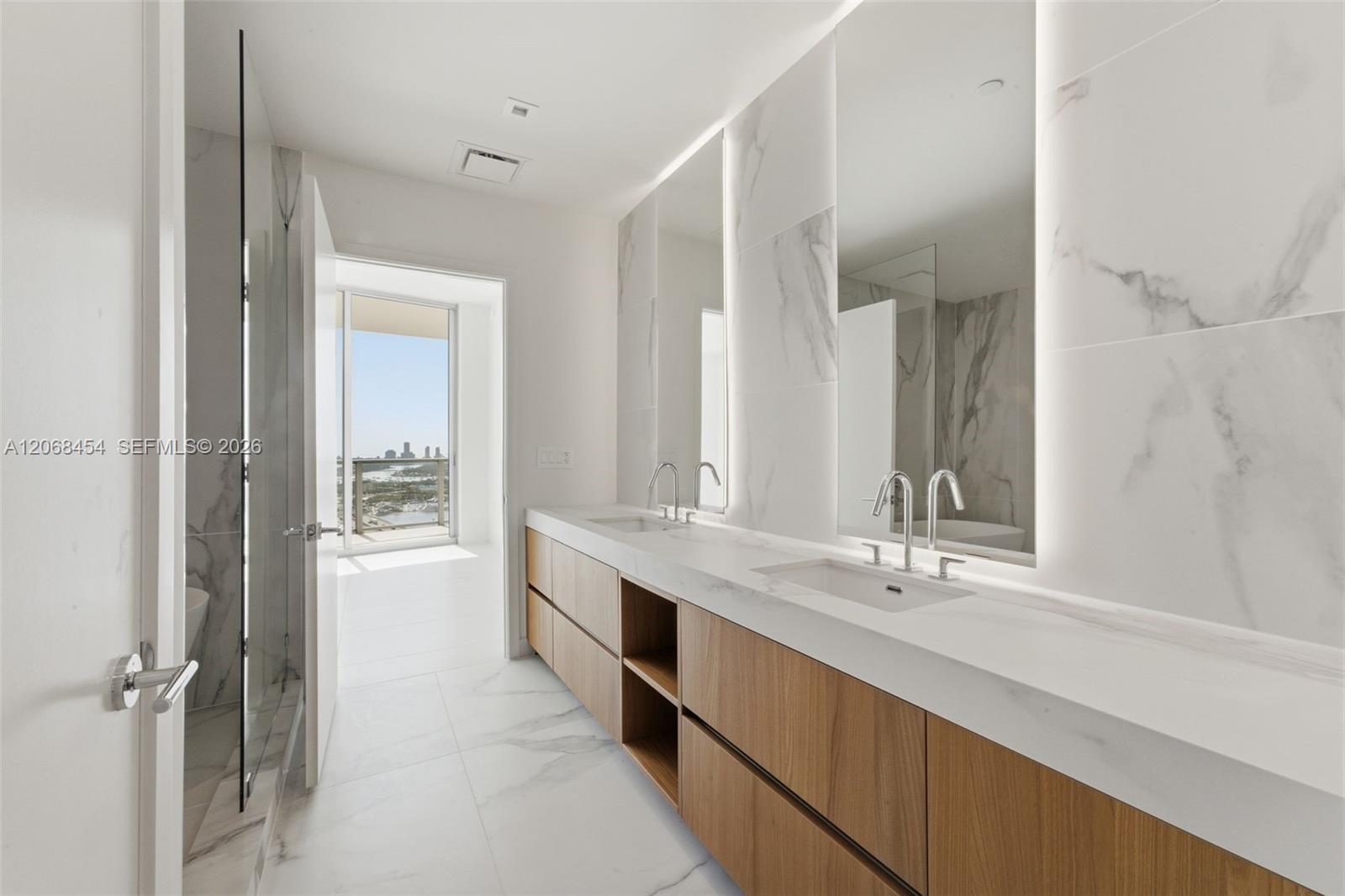 1400 Biscayne Blvd. # 3004